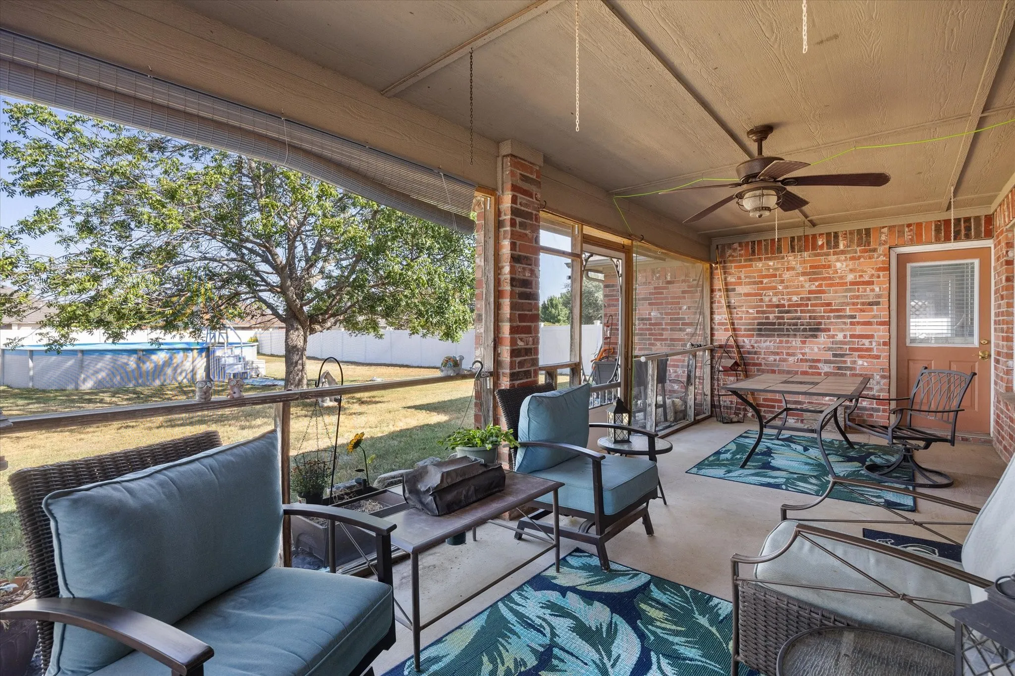 Single Family Residence For Sale in Hood County , 612 Parker Lane, Granbury, Texas 76048, 3 Bedroom, 2 Bathroom, 2 Garage spaces, 1,973 Sqft, built in 2006, mls#21380450, Real Estate Agent in Granbury, Homes For Sale in Hood county, Homes For Sale in Granbury, Realtor in Granbury Texas, Real Estate Brokerage Independent Realty Texas, Luminita Cordes Realtor