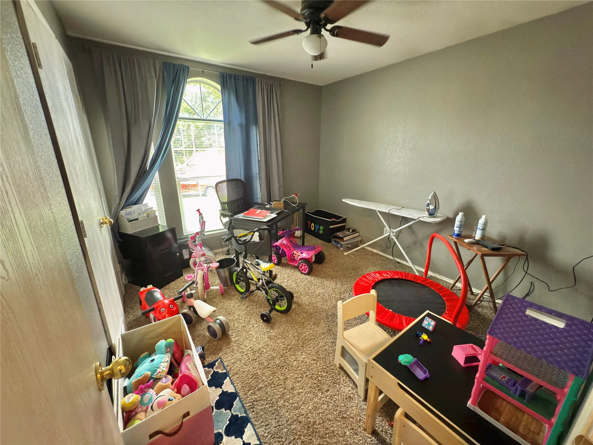 Single Family Residence For Sale in Kaufman County , 101 Jackson Drive, Terrell, Texas 75160, 3 Bedroom, 2 Bathroom, 2 Garage spaces, 1,278 Sqft, built in 2002, mls#21380452, Real Estate Agent in Terrell, Homes For Sale in Kaufman county, Homes For Sale in Terrell, Realtor in Terrell Texas, Real Estate Brokerage Independent Realty Texas, Luminita Cordes Realtor
