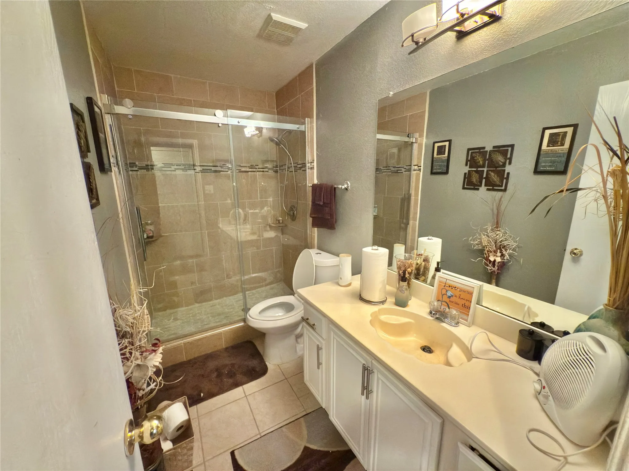 Single Family Residence For Sale in Kaufman County , 101 Jackson Drive, Terrell, Texas 75160, 3 Bedroom, 2 Bathroom, 2 Garage spaces, 1,278 Sqft, built in 2002, mls#21380452, Real Estate Agent in Terrell, Homes For Sale in Kaufman county, Homes For Sale in Terrell, Realtor in Terrell Texas, Real Estate Brokerage Independent Realty Texas, Luminita Cordes Realtor