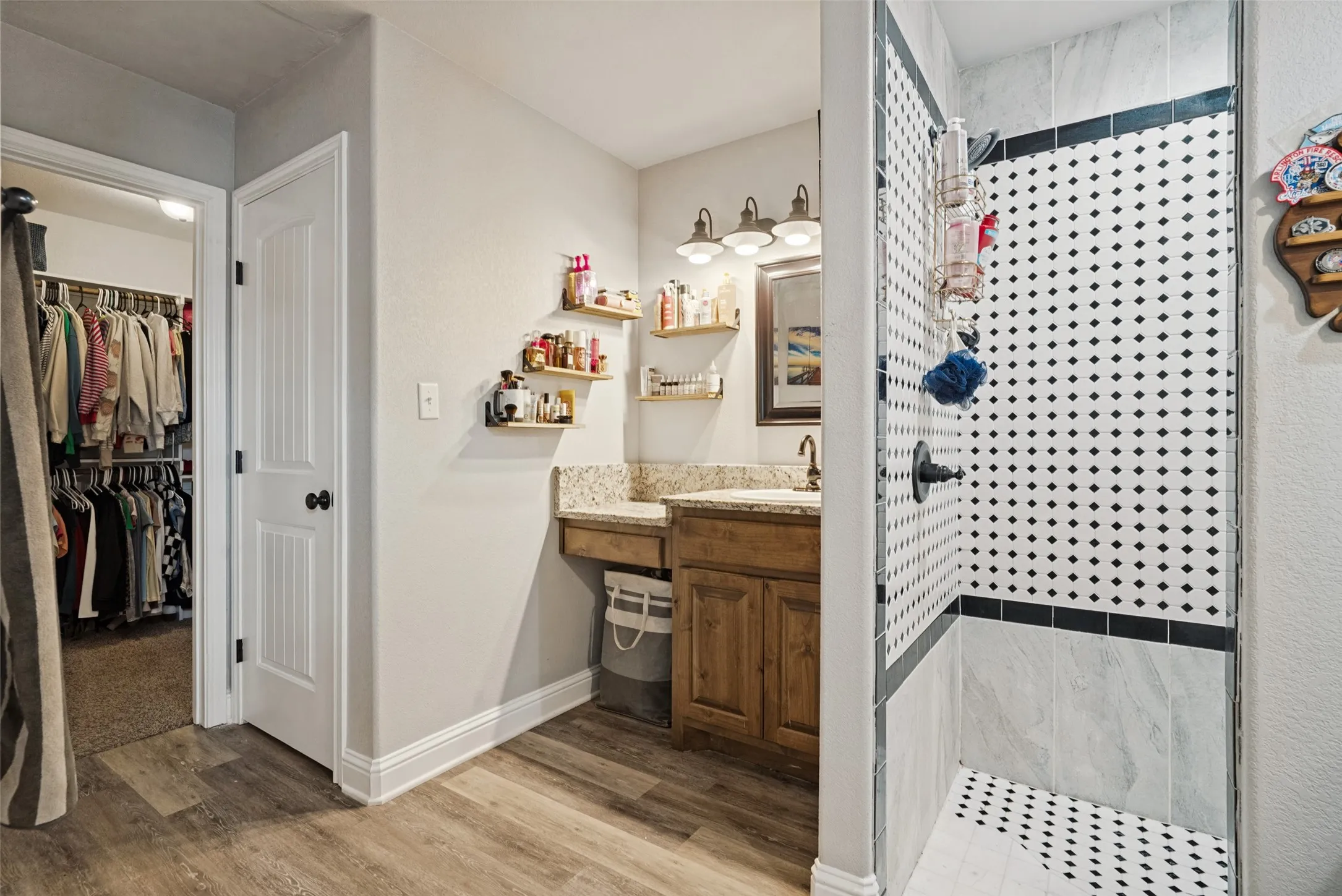 Single Family Residence For Sale in Hood County , 2324 Creek Drive, Granbury, Texas 76048, 3 Bedroom, 2 Bathroom, 2 Garage spaces, 1,538 Sqft, built in 2018, mls#21377993, Real Estate Agent in Granbury, Homes For Sale in Hood county, Homes For Sale in Granbury, Realtor in Granbury Texas, Real Estate Brokerage Independent Realty Texas, Luminita Cordes Realtor