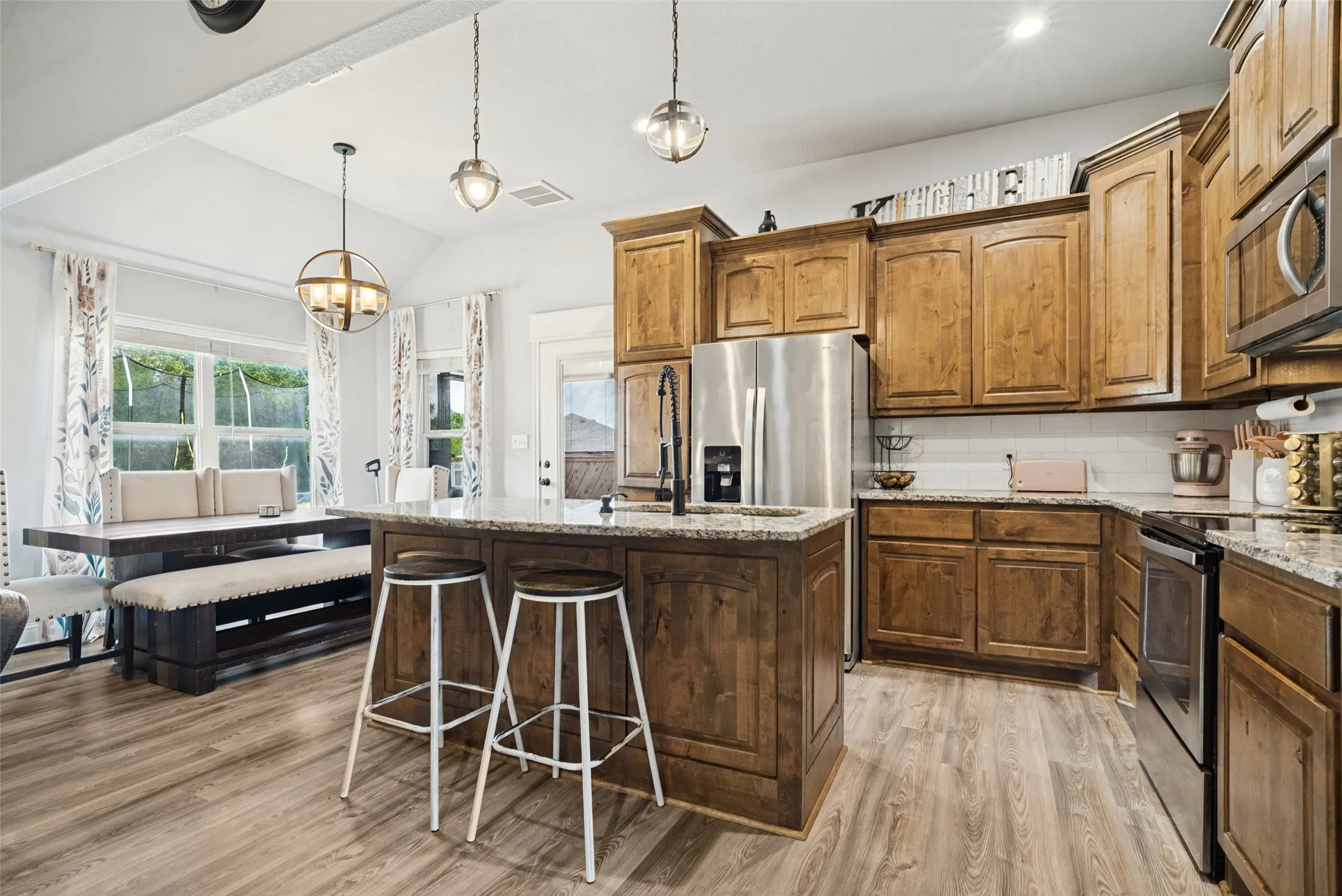 Single Family Residence For Sale in Hood County , 2324 Creek Drive, Granbury, Texas 76048, 3 Bedroom, 2 Bathroom, 2 Garage spaces, 1,538 Sqft, built in 2018, mls#21377993, Real Estate Agent in Granbury, Homes For Sale in Hood county, Homes For Sale in Granbury, Realtor in Granbury Texas, Real Estate Brokerage Independent Realty Texas, Luminita Cordes Realtor