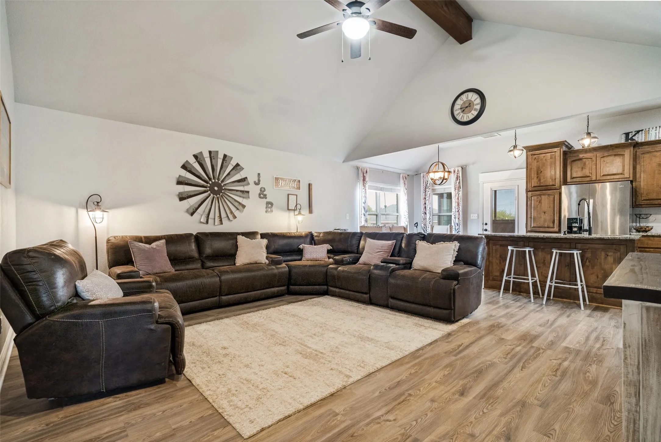 Single Family Residence For Sale in Hood County , 2324 Creek Drive, Granbury, Texas 76048, 3 Bedroom, 2 Bathroom, 2 Garage spaces, 1,538 Sqft, built in 2018, mls#21377993, Real Estate Agent in Granbury, Homes For Sale in Hood county, Homes For Sale in Granbury, Realtor in Granbury Texas, Real Estate Brokerage Independent Realty Texas, Luminita Cordes Realtor