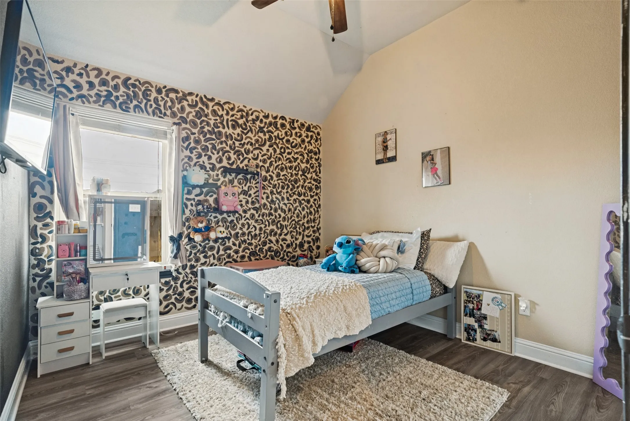 Single Family Residence For Sale in Hood County , 2324 Creek Drive, Granbury, Texas 76048, 3 Bedroom, 2 Bathroom, 2 Garage spaces, 1,538 Sqft, built in 2018, mls#21377993, Real Estate Agent in Granbury, Homes For Sale in Hood county, Homes For Sale in Granbury, Realtor in Granbury Texas, Real Estate Brokerage Independent Realty Texas, Luminita Cordes Realtor