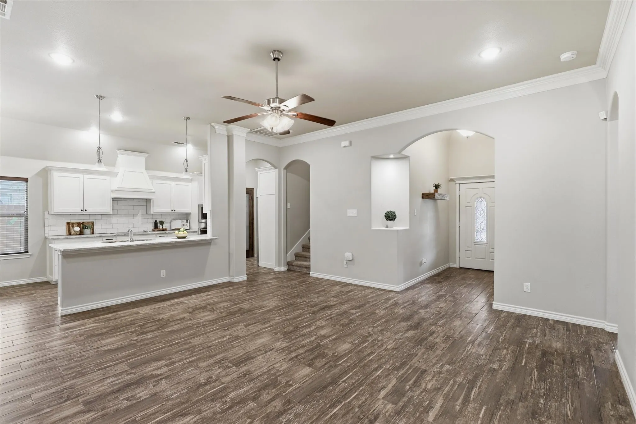 Single Family Residence For Sale in Tarrant County , 603 Oaklawn Drive, River Oaks, Texas 76114, 4 Bedroom, 3 Bathroom, 2 Garage spaces, 1,875 Sqft, built in 2019, mls#21378567, Real Estate Agent in River Oaks, Homes For Sale in Tarrant county, Homes For Sale in River Oaks, Realtor in River Oaks Texas, Real Estate Brokerage Independent Realty Texas, Luminita Cordes Realtor