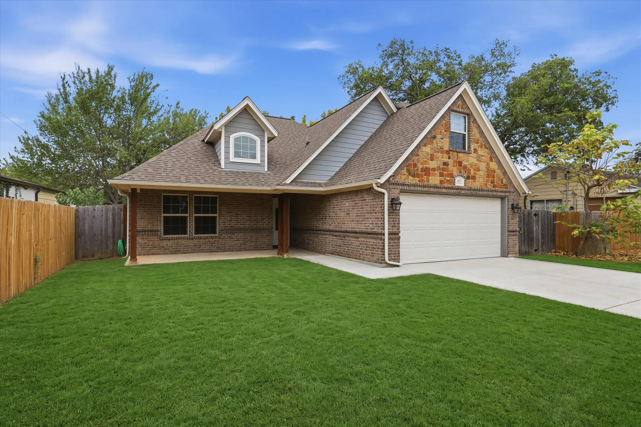 Single Family Residence For Sale in Tarrant County , 603 Oaklawn Drive, River Oaks, Texas 76114, 4 Bedroom, 3 Bathroom, 2 Garage spaces, 1,875 Sqft, built in 2019, mls#21378567, Real Estate Agent in River Oaks, Homes For Sale in Tarrant county, Homes For Sale in River Oaks, Realtor in River Oaks Texas, Real Estate Brokerage Independent Realty Texas, Luminita Cordes Realtor