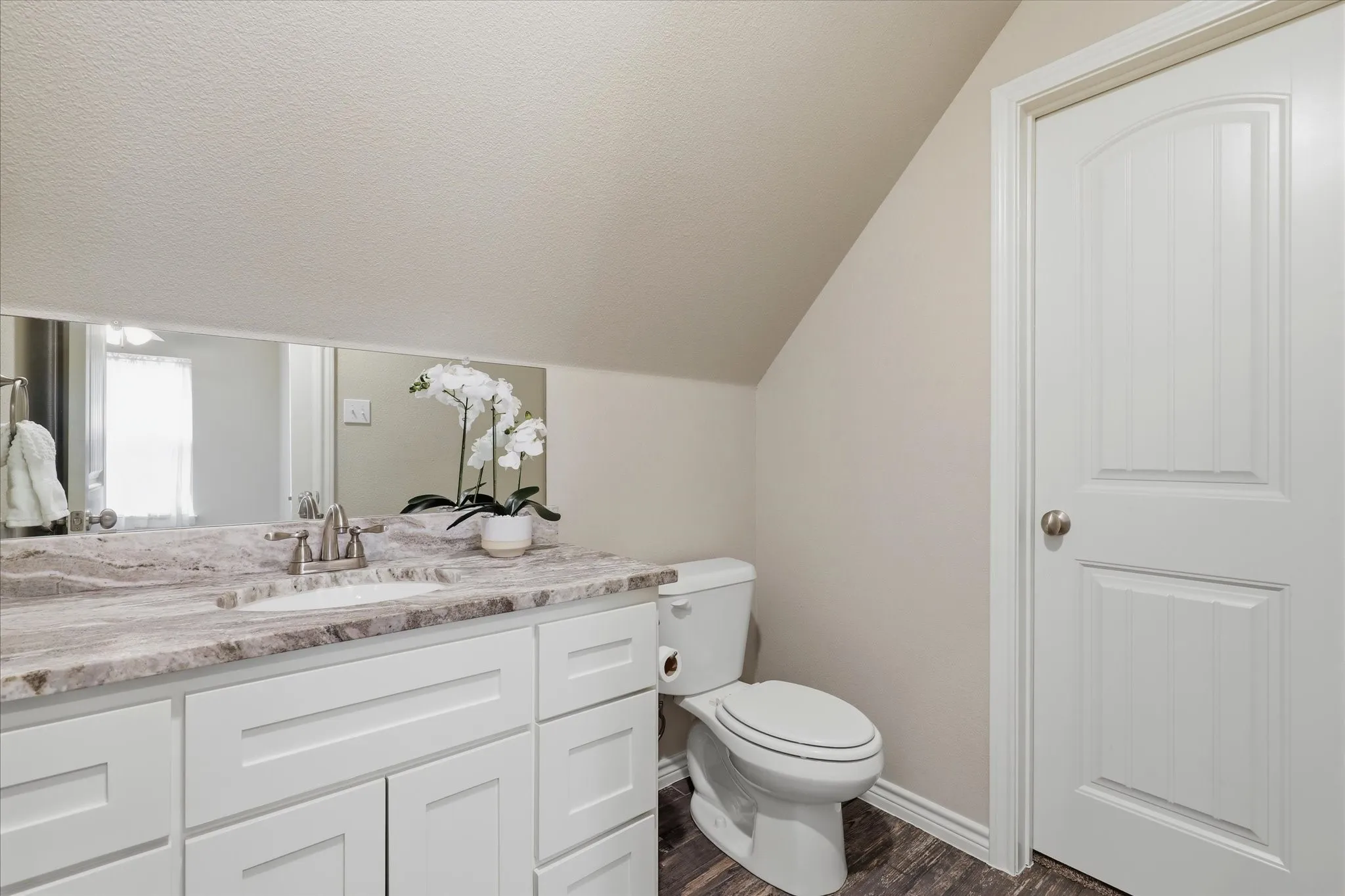 Single Family Residence For Sale in Tarrant County , 603 Oaklawn Drive, River Oaks, Texas 76114, 4 Bedroom, 3 Bathroom, 2 Garage spaces, 1,875 Sqft, built in 2019, mls#21378567, Real Estate Agent in River Oaks, Homes For Sale in Tarrant county, Homes For Sale in River Oaks, Realtor in River Oaks Texas, Real Estate Brokerage Independent Realty Texas, Luminita Cordes Realtor