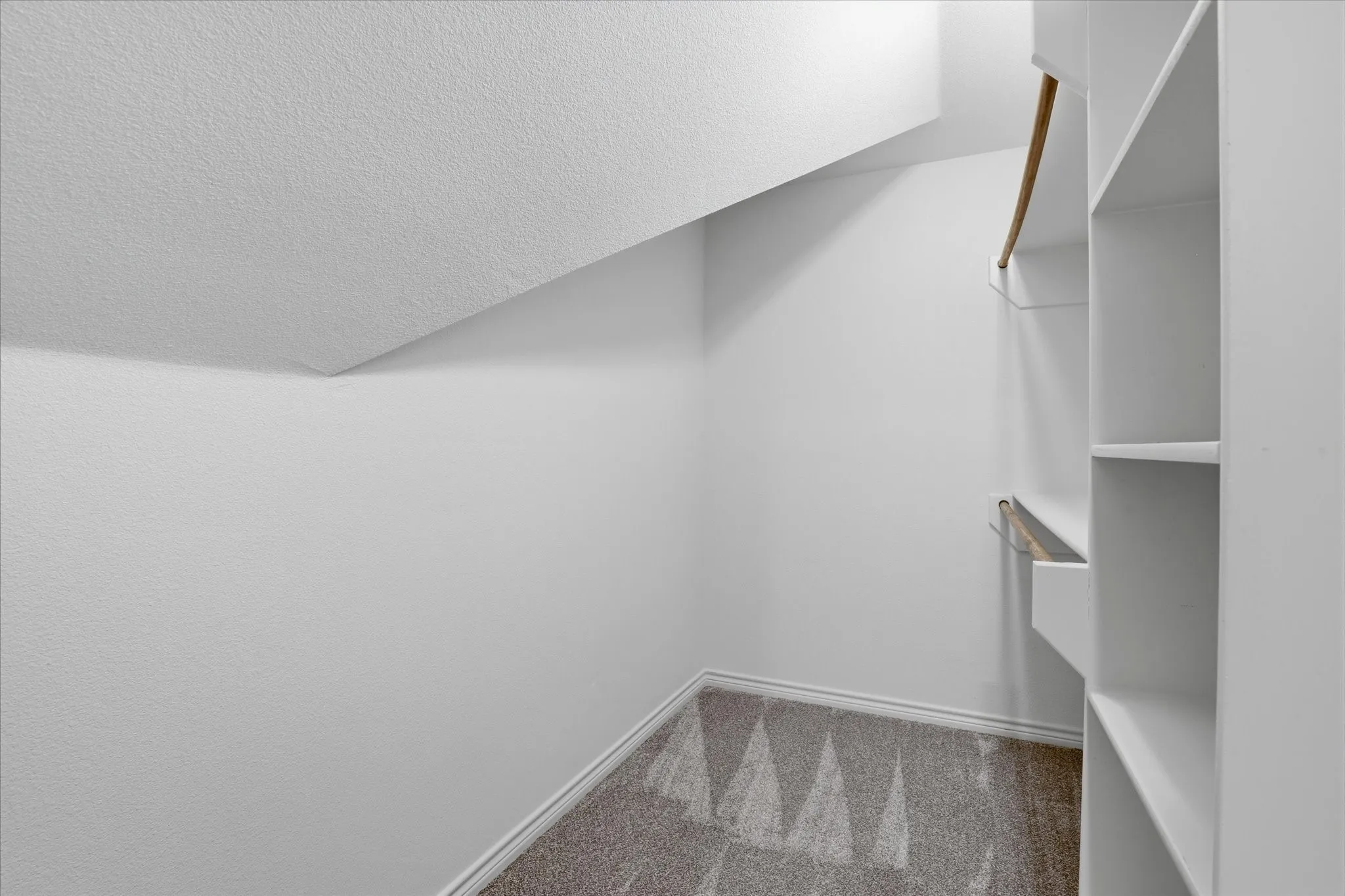 Single Family Residence For Sale in Tarrant County , 603 Oaklawn Drive, River Oaks, Texas 76114, 4 Bedroom, 3 Bathroom, 2 Garage spaces, 1,875 Sqft, built in 2019, mls#21378567, Real Estate Agent in River Oaks, Homes For Sale in Tarrant county, Homes For Sale in River Oaks, Realtor in River Oaks Texas, Real Estate Brokerage Independent Realty Texas, Luminita Cordes Realtor