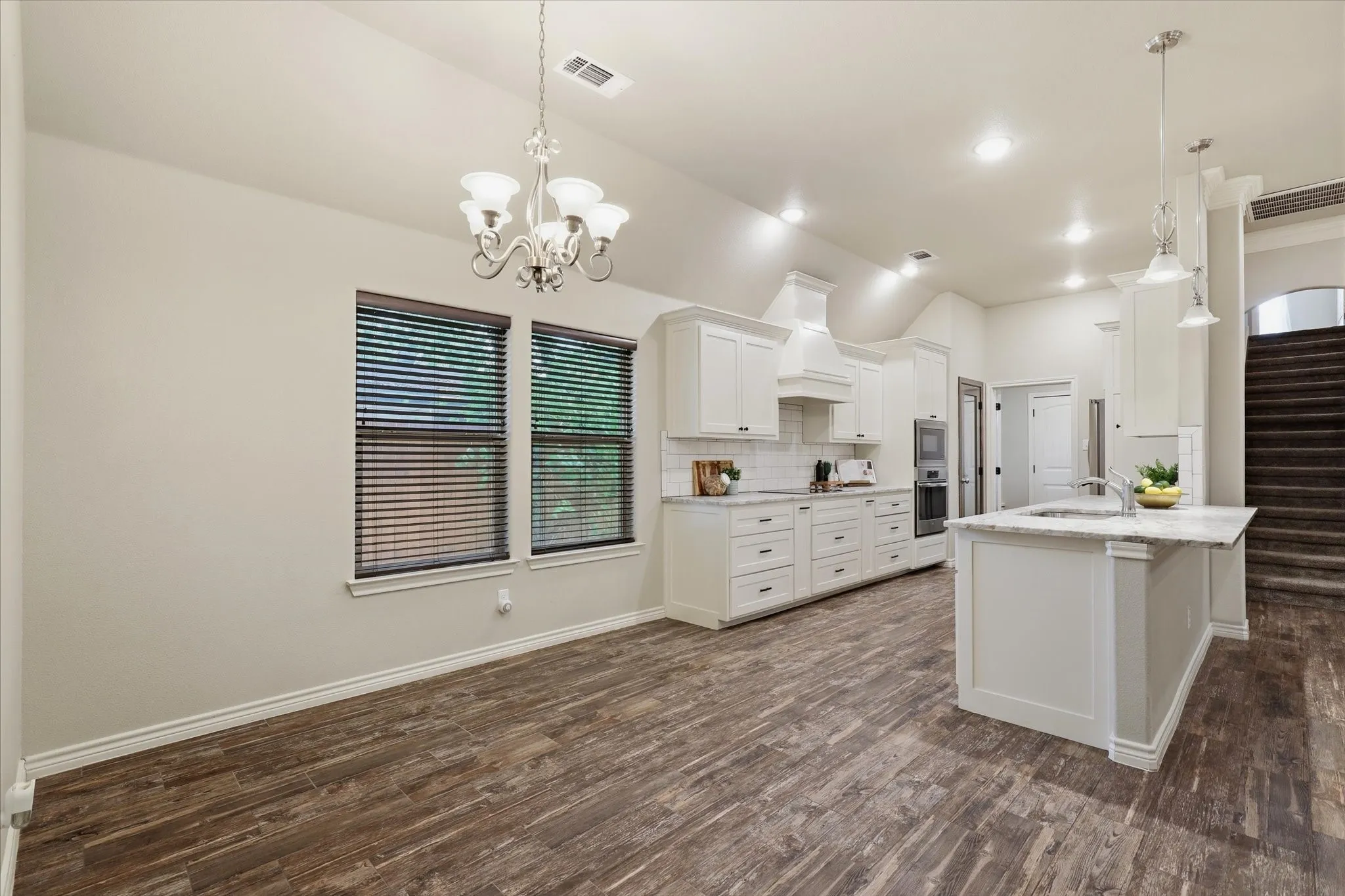 Single Family Residence For Sale in Tarrant County , 603 Oaklawn Drive, River Oaks, Texas 76114, 4 Bedroom, 3 Bathroom, 2 Garage spaces, 1,875 Sqft, built in 2019, mls#21378567, Real Estate Agent in River Oaks, Homes For Sale in Tarrant county, Homes For Sale in River Oaks, Realtor in River Oaks Texas, Real Estate Brokerage Independent Realty Texas, Luminita Cordes Realtor