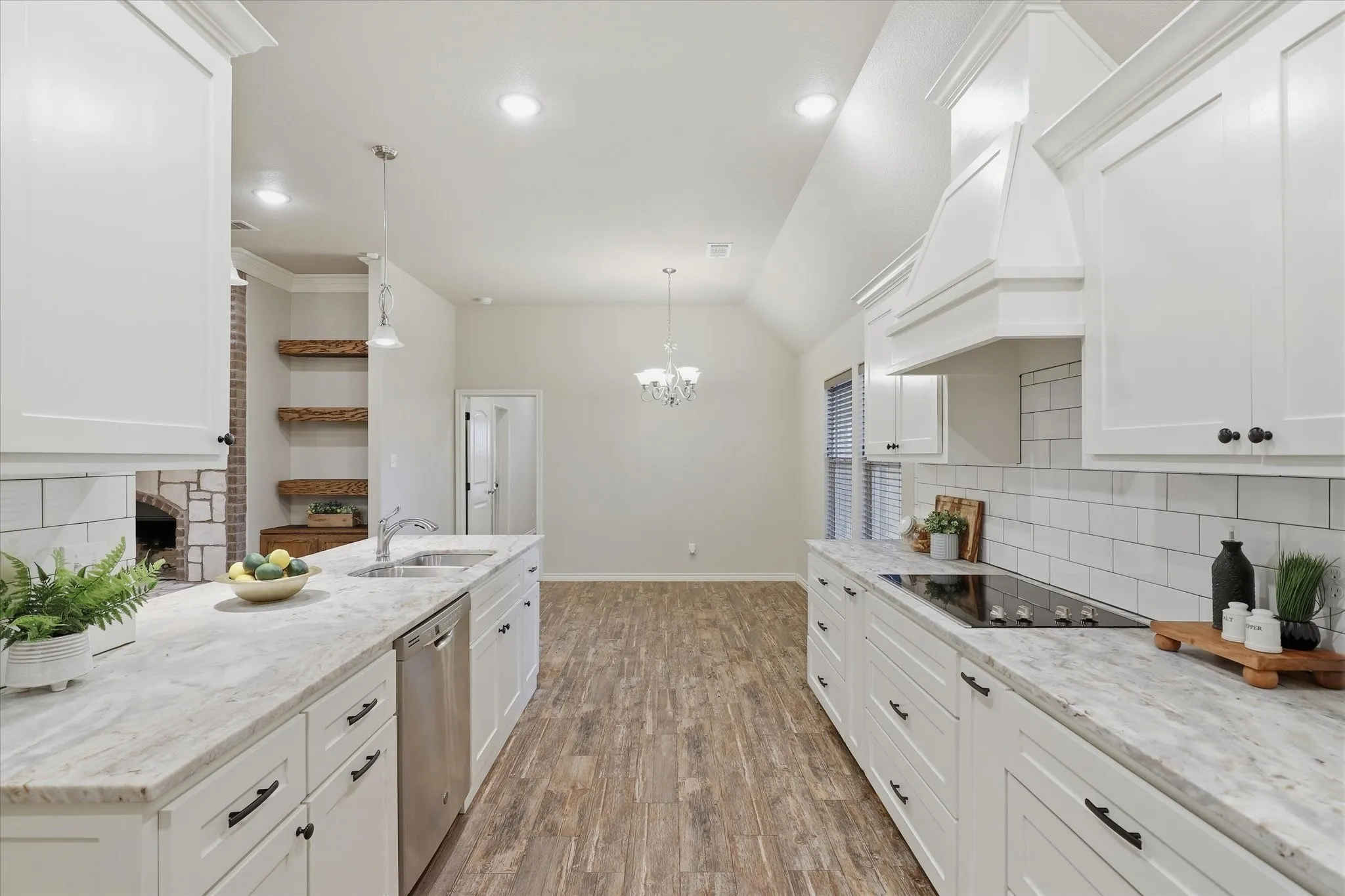 Single Family Residence For Sale in Tarrant County , 603 Oaklawn Drive, River Oaks, Texas 76114, 4 Bedroom, 3 Bathroom, 2 Garage spaces, 1,875 Sqft, built in 2019, mls#21378567, Real Estate Agent in River Oaks, Homes For Sale in Tarrant county, Homes For Sale in River Oaks, Realtor in River Oaks Texas, Real Estate Brokerage Independent Realty Texas, Luminita Cordes Realtor