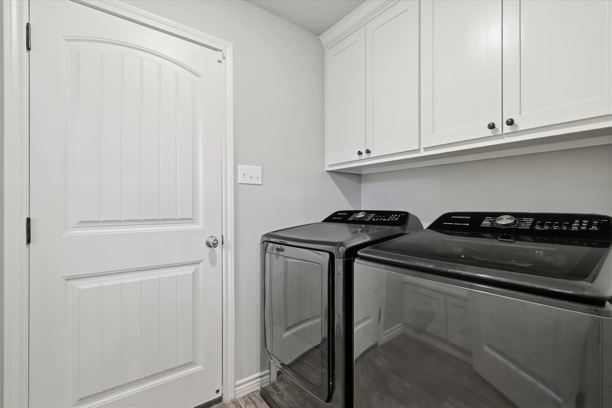 Single Family Residence For Sale in Tarrant County , 603 Oaklawn Drive, River Oaks, Texas 76114, 4 Bedroom, 3 Bathroom, 2 Garage spaces, 1,875 Sqft, built in 2019, mls#21378567, Real Estate Agent in River Oaks, Homes For Sale in Tarrant county, Homes For Sale in River Oaks, Realtor in River Oaks Texas, Real Estate Brokerage Independent Realty Texas, Luminita Cordes Realtor