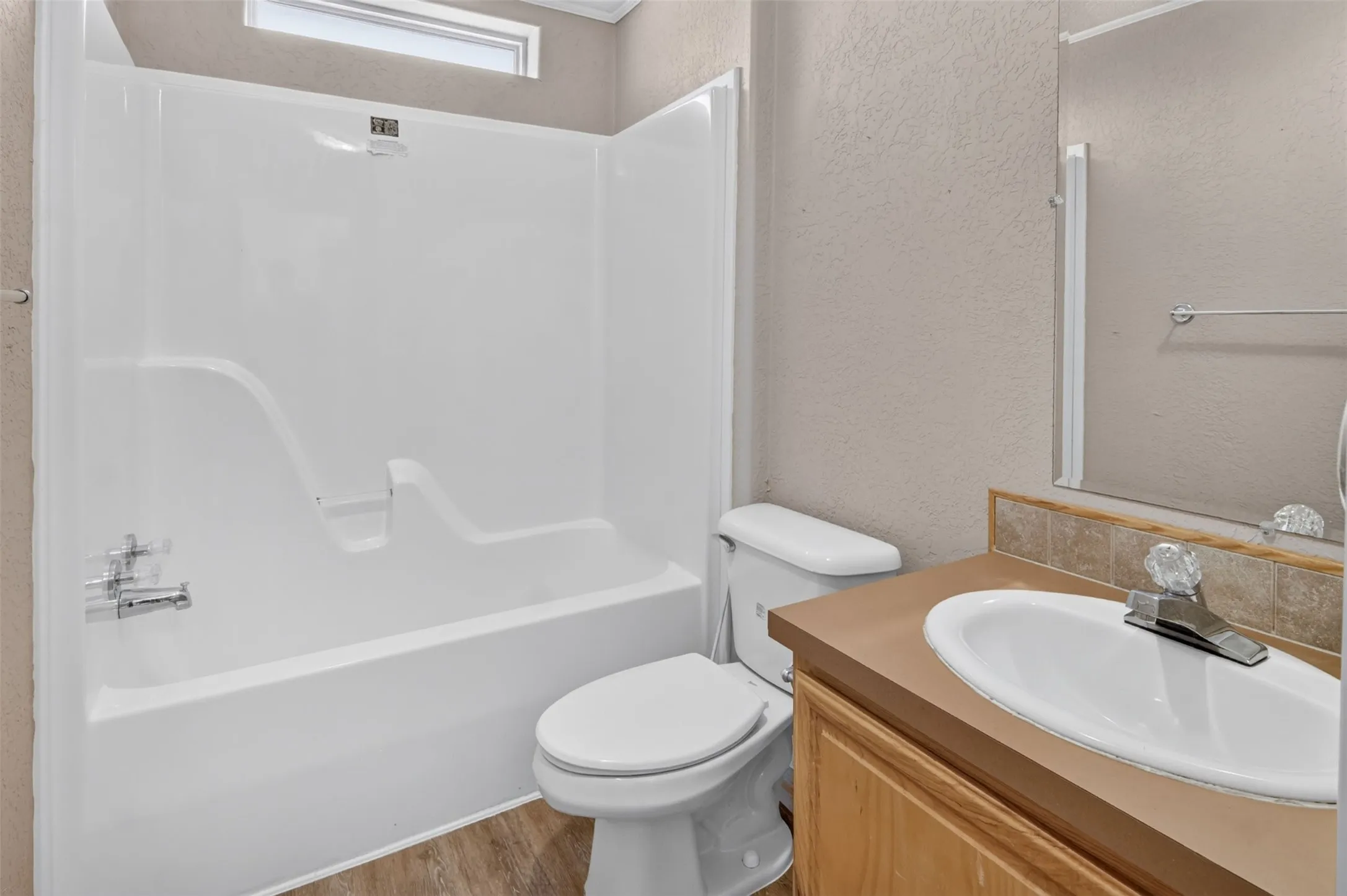 Manufactured Home For Sale in Young County , 1200 1st Street, Graham, Texas 76450, 3 Bedroom, 2 Bathroom, 2 Garage spaces, 1,680 Sqft, built in 2005, mls#21377381, Real Estate Agent in Graham, Homes For Sale in Young county, Homes For Sale in Graham, Realtor in Graham Texas, Real Estate Brokerage Independent Realty Texas, Luminita Cordes Realtor