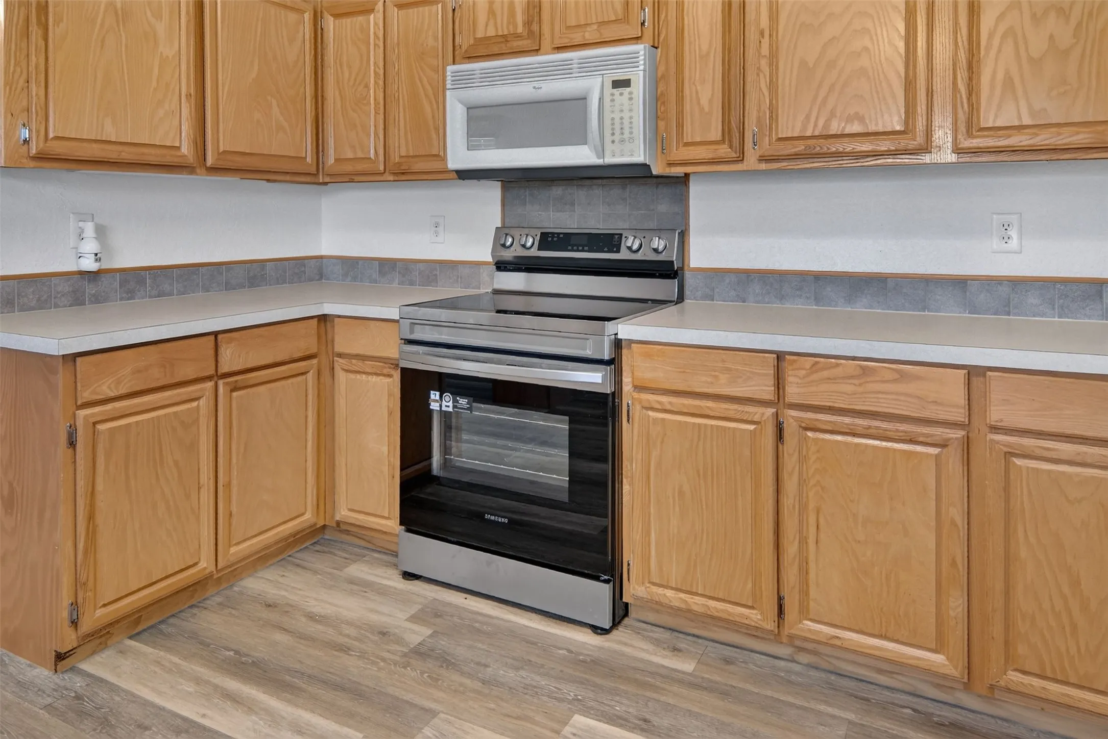 Manufactured Home For Sale in Young County , 1200 1st Street, Graham, Texas 76450, 3 Bedroom, 2 Bathroom, 2 Garage spaces, 1,680 Sqft, built in 2005, mls#21377381, Real Estate Agent in Graham, Homes For Sale in Young county, Homes For Sale in Graham, Realtor in Graham Texas, Real Estate Brokerage Independent Realty Texas, Luminita Cordes Realtor