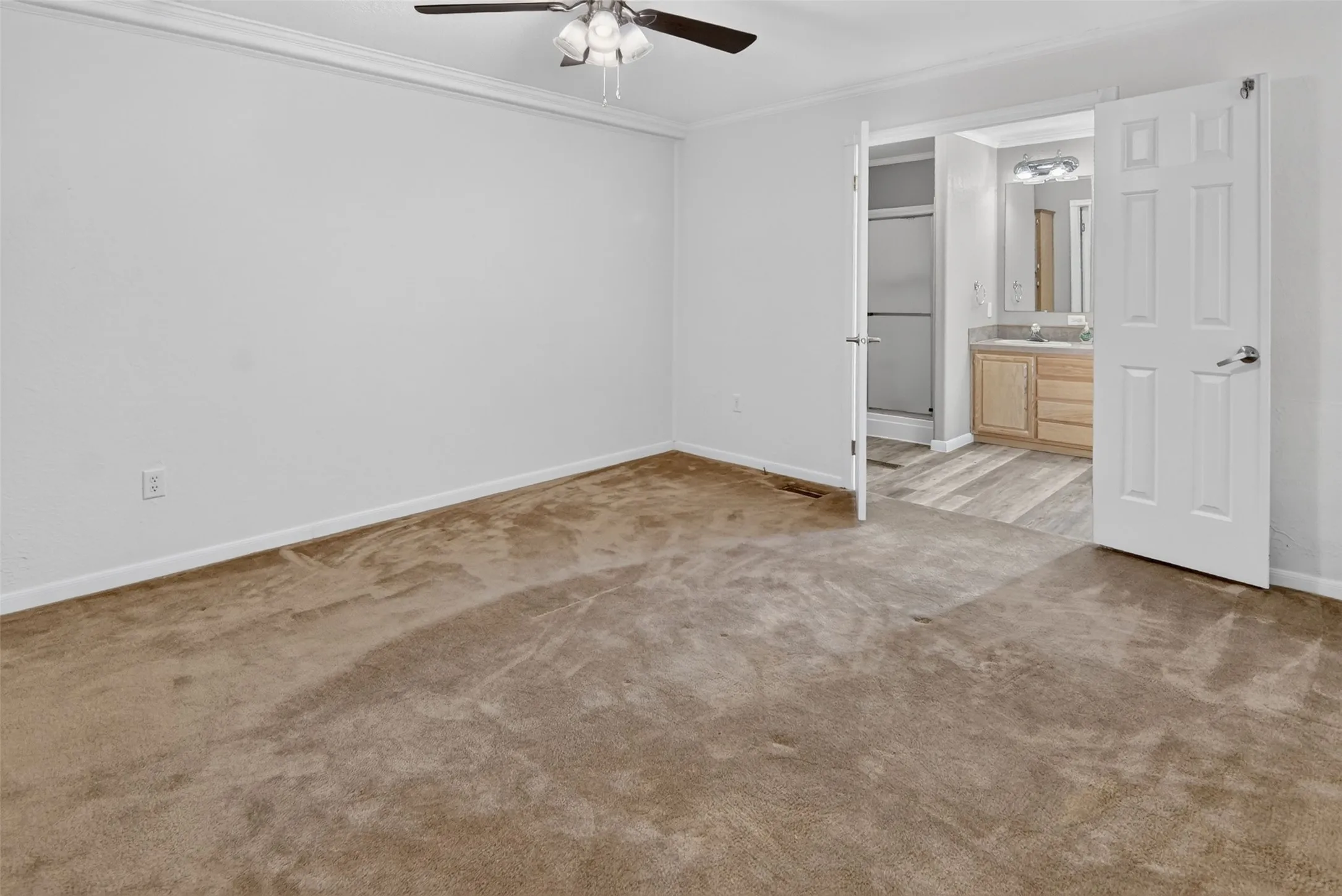 Manufactured Home For Sale in Young County , 1200 1st Street, Graham, Texas 76450, 3 Bedroom, 2 Bathroom, 2 Garage spaces, 1,680 Sqft, built in 2005, mls#21377381, Real Estate Agent in Graham, Homes For Sale in Young county, Homes For Sale in Graham, Realtor in Graham Texas, Real Estate Brokerage Independent Realty Texas, Luminita Cordes Realtor