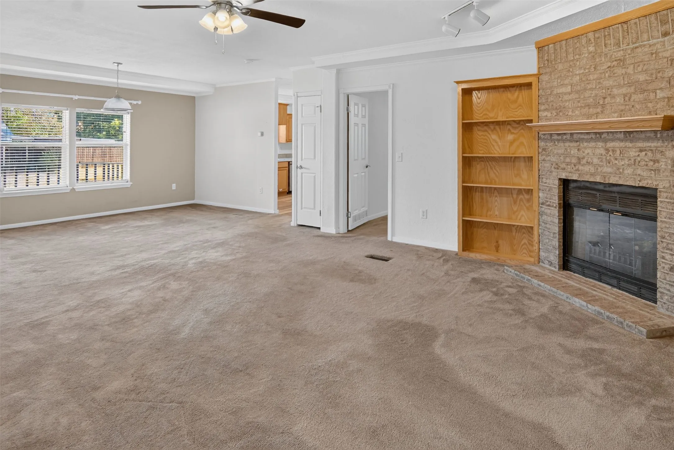 Manufactured Home For Sale in Young County , 1200 1st Street, Graham, Texas 76450, 3 Bedroom, 2 Bathroom, 2 Garage spaces, 1,680 Sqft, built in 2005, mls#21377381, Real Estate Agent in Graham, Homes For Sale in Young county, Homes For Sale in Graham, Realtor in Graham Texas, Real Estate Brokerage Independent Realty Texas, Luminita Cordes Realtor