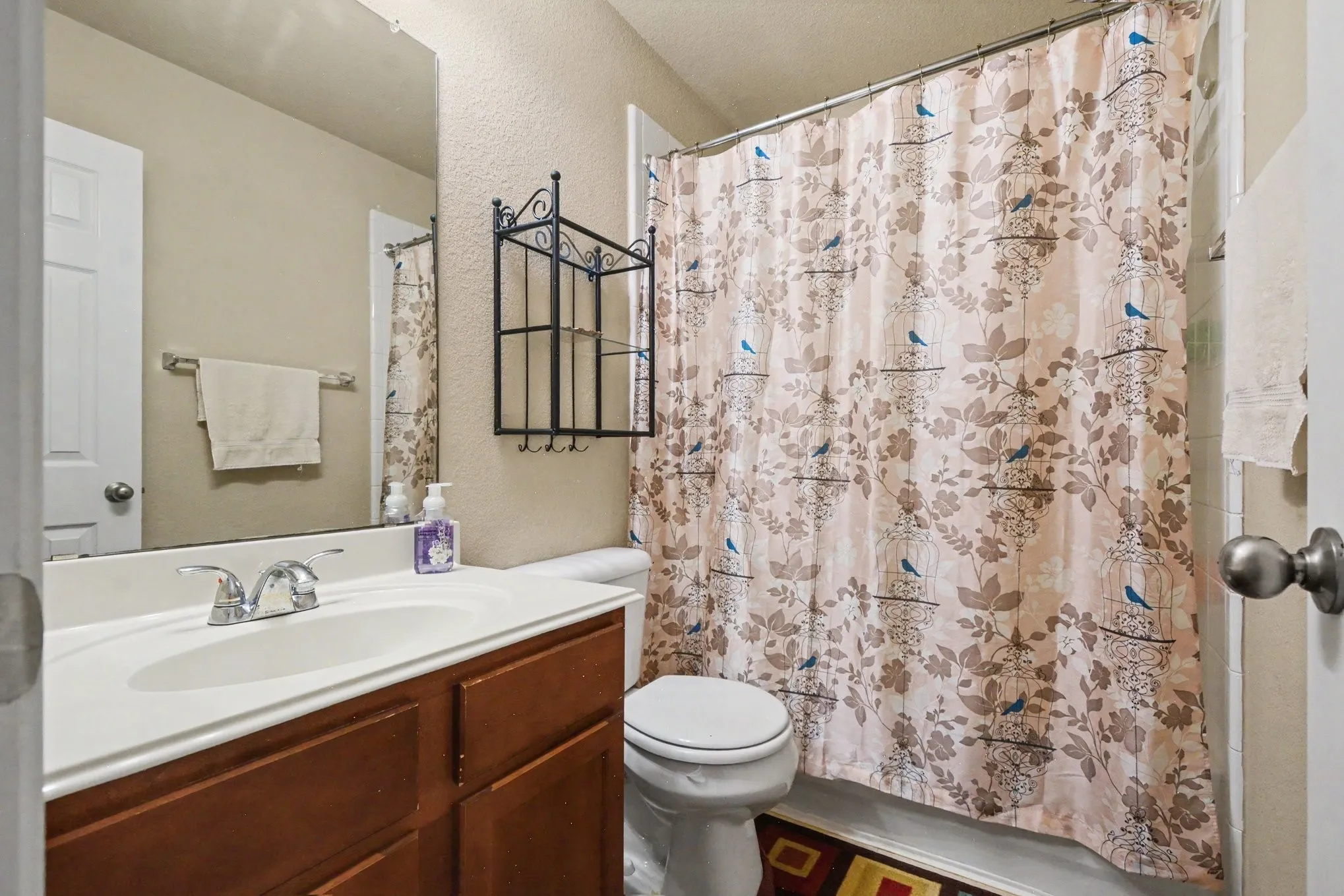 Single Family Residence For Sale in Collin County , 2002 Pin Oak Trail, Anna, Texas 75409, 3 Bedroom, 3 Bathroom, 2 Garage spaces, 2,207 Sqft, built in 2004, mls#21376547, Real Estate Agent in Anna, Homes For Sale in Collin county, Homes For Sale in Anna, Realtor in Anna Texas, Real Estate Brokerage Independent Realty Texas, Luminita Cordes Realtor