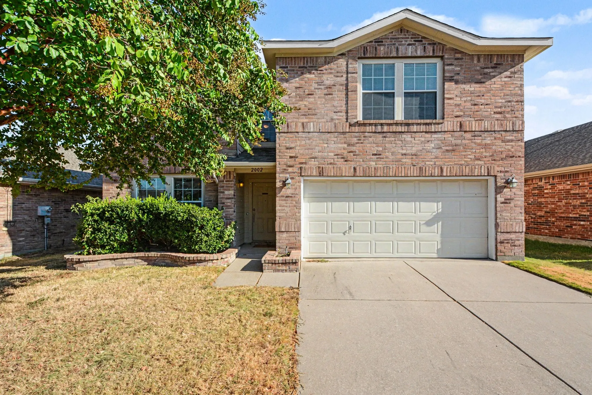 Single Family Residence For Sale in Collin County , 2002 Pin Oak Trail, Anna, Texas 75409, 3 Bedroom, 3 Bathroom, 2 Garage spaces, 2,207 Sqft, built in 2004, mls#21376547, Real Estate Agent in Anna, Homes For Sale in Collin county, Homes For Sale in Anna, Realtor in Anna Texas, Real Estate Brokerage Independent Realty Texas, Luminita Cordes Realtor