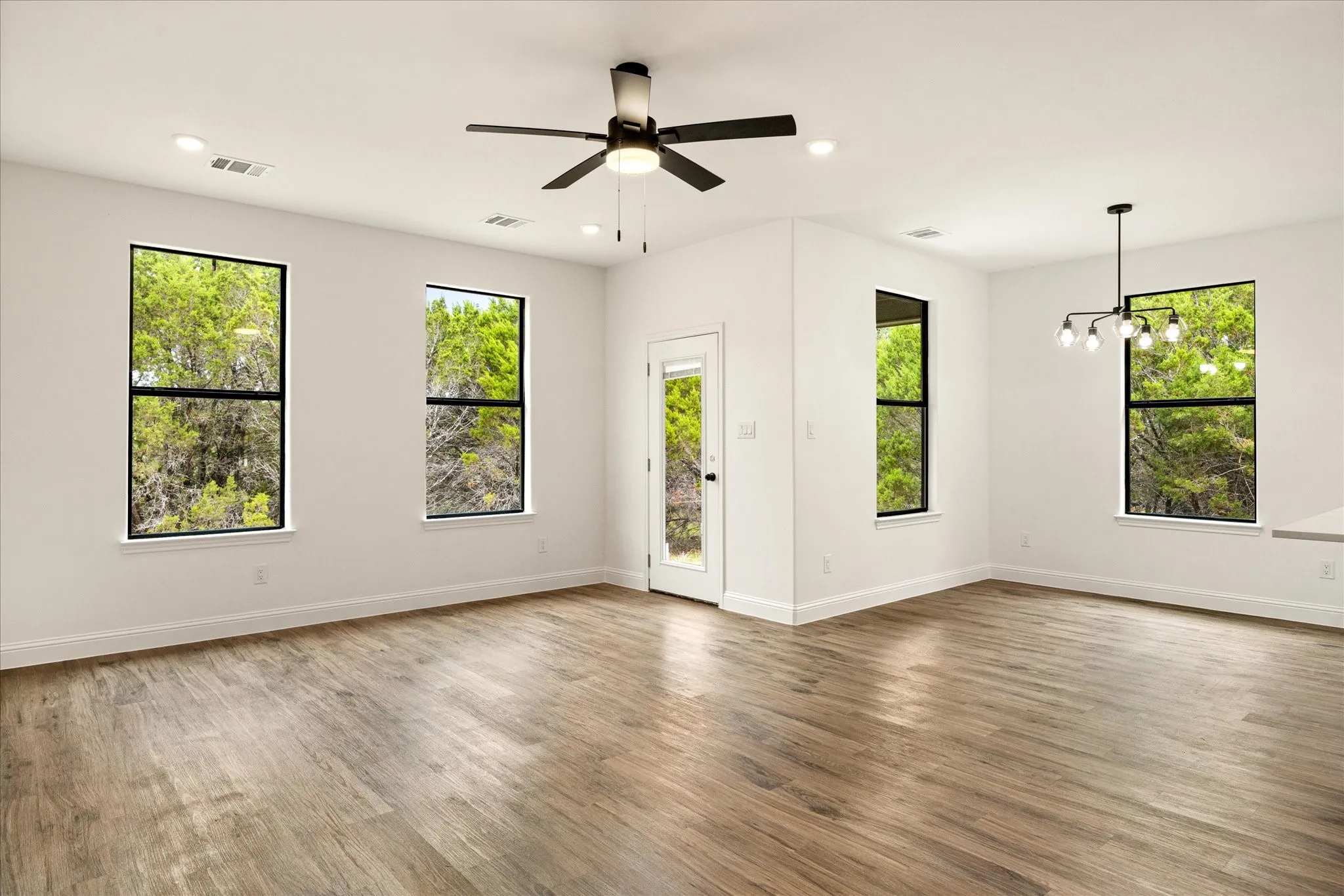 Single Family Residence For Rent in Hood County , 5714 Barkridge Drive, Granbury, Texas 76048, 3 Bedroom, 2 Bathroom, 1 Garage spaces, 1,443 Sqft, built in 2025, mls#21350019, Real Estate Agent in Granbury, Homes For Rent in Hood county, Homes For Rent in Granbury, Realtor in Granbury Texas, Real Estate Brokerage Independent Realty Texas, Luminita Cordes Realtor