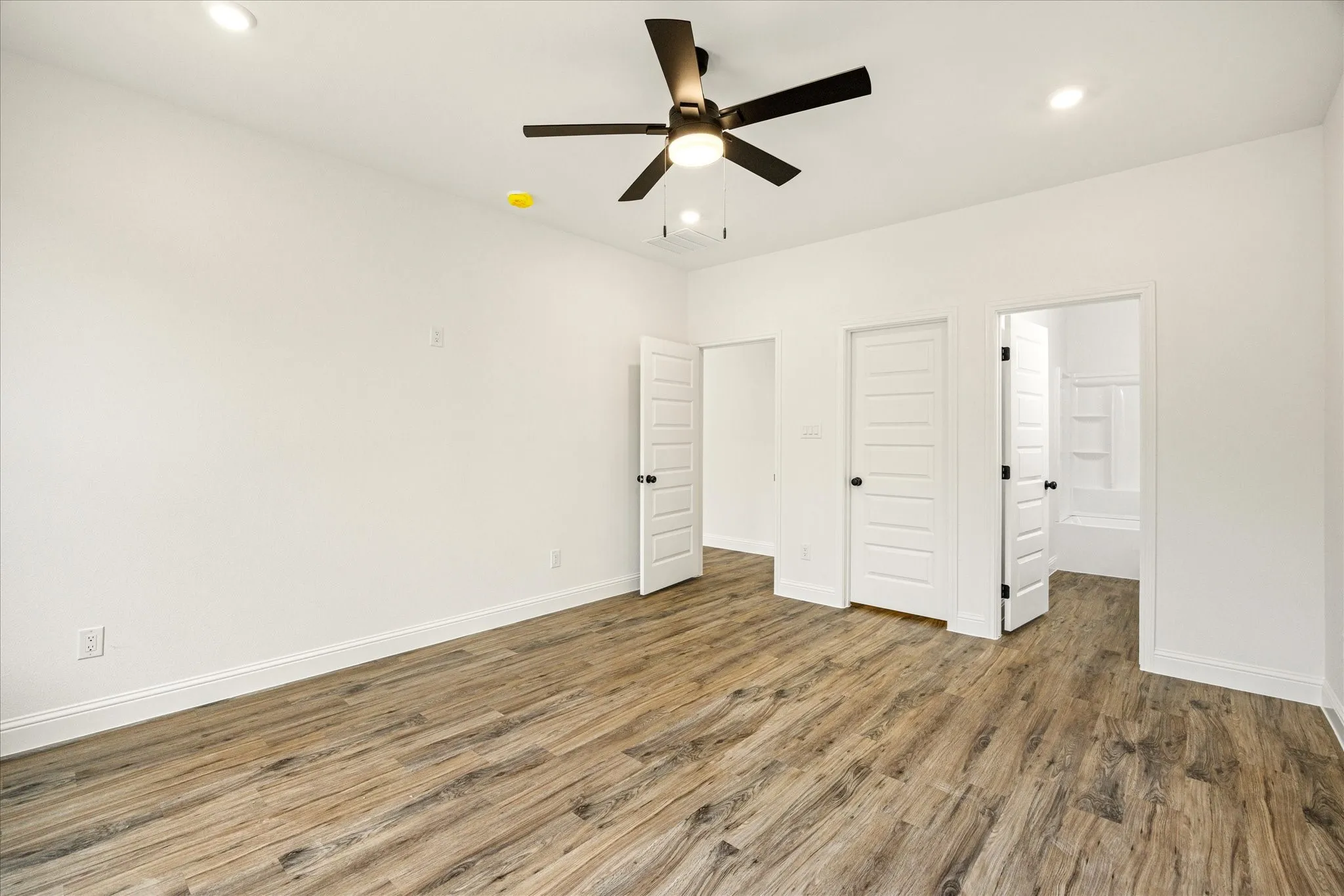 Single Family Residence For Rent in Hood County , 5714 Barkridge Drive, Granbury, Texas 76048, 3 Bedroom, 2 Bathroom, 1 Garage spaces, 1,443 Sqft, built in 2025, mls#21350019, Real Estate Agent in Granbury, Homes For Rent in Hood county, Homes For Rent in Granbury, Realtor in Granbury Texas, Real Estate Brokerage Independent Realty Texas, Luminita Cordes Realtor