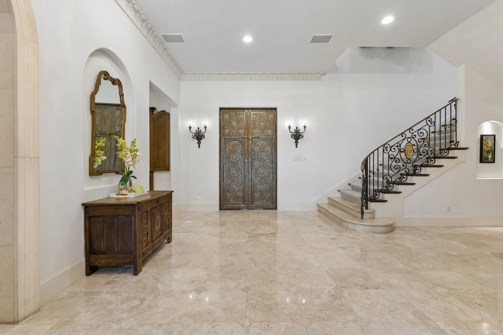 Single Family Residence For Sale in Dallas County , 3516 Beverly Drive, Highland Park, Texas 75205, 5 Bedroom, 7 Bathroom, 3 Garage spaces, 9,084 Sqft, built in 1997, mls#21380217, Real Estate Agent in Highland Park, Homes For Sale in Dallas county, Homes For Sale in Highland Park, Realtor in Highland Park Texas, Real Estate Brokerage Independent Realty Texas, Luminita Cordes Realtor