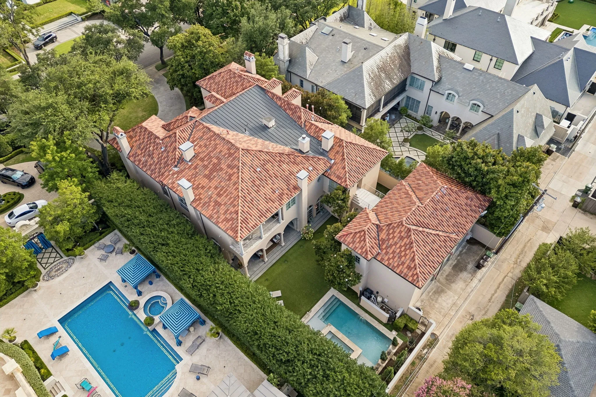 Single Family Residence For Sale in Dallas County , 3516 Beverly Drive, Highland Park, Texas 75205, 5 Bedroom, 7 Bathroom, 3 Garage spaces, 9,084 Sqft, built in 1997, mls#21380217, Real Estate Agent in Highland Park, Homes For Sale in Dallas county, Homes For Sale in Highland Park, Realtor in Highland Park Texas, Real Estate Brokerage Independent Realty Texas, Luminita Cordes Realtor