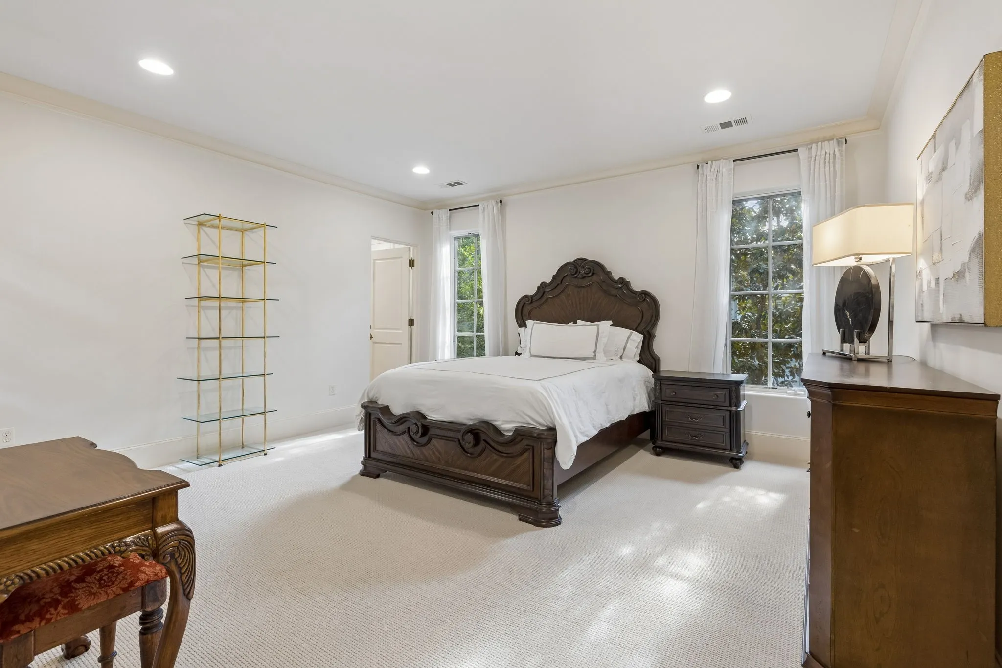 Bedroom 4 - Spacious with pretty windows and light