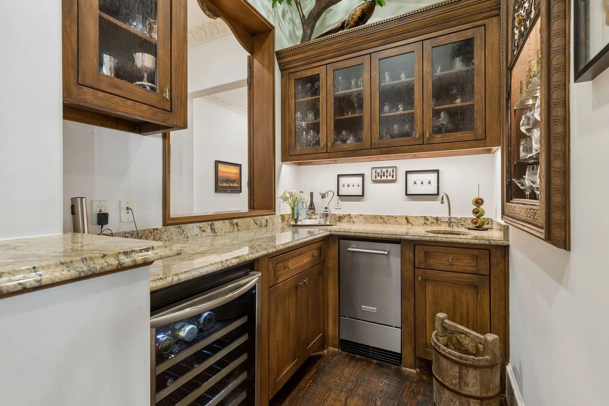 Bar between dining room and living room