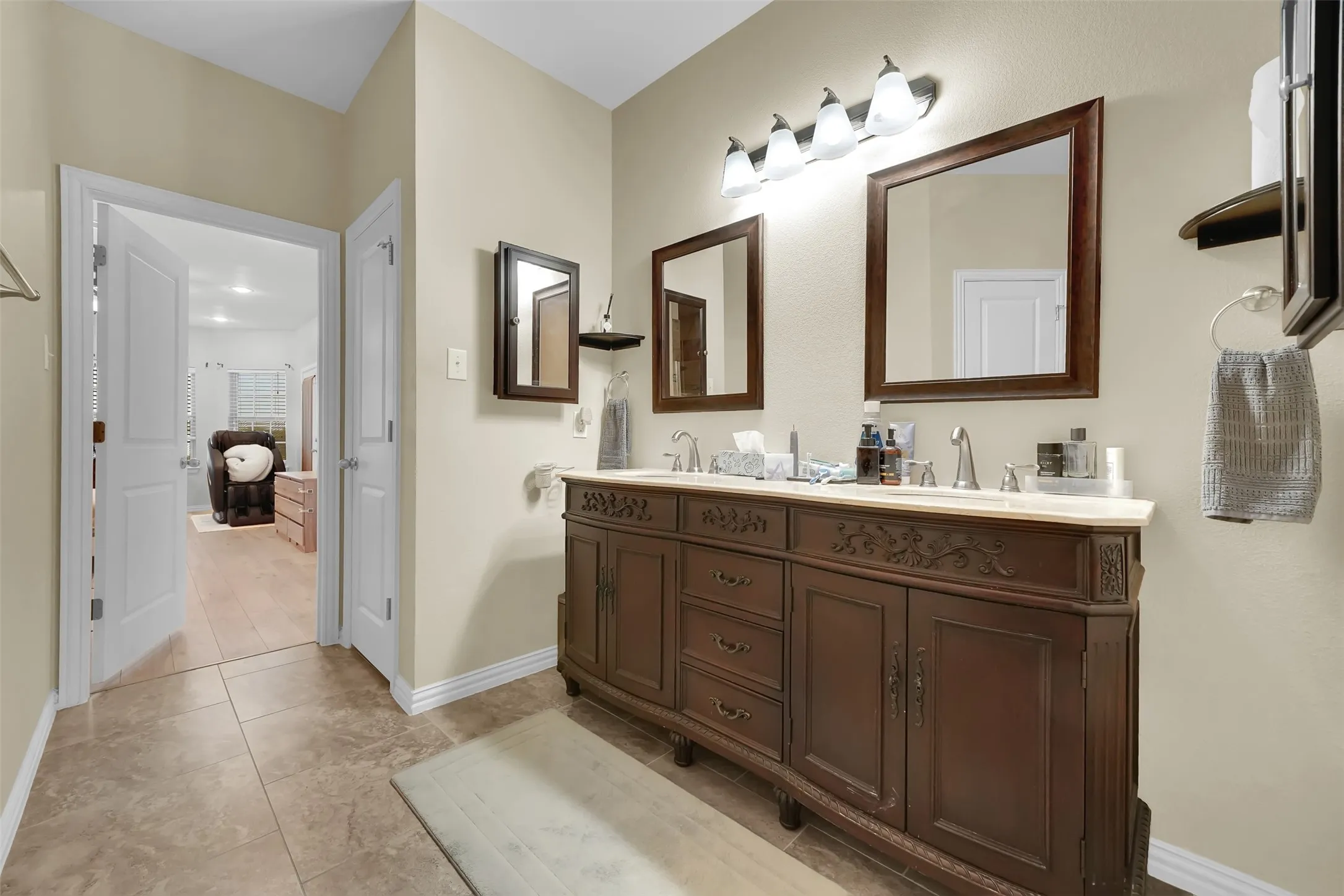 Single Family Residence For Sale in Collin County , 701 Overland Trail, Mc Kinney, Texas 75071, 4 Bedroom, 3 Bathroom, 3 Garage spaces, 2,433 Sqft, built in 2016, mls#21374632, Real Estate Agent in Mc Kinney, Homes For Sale in Collin county, Homes For Sale in Mc Kinney, Realtor in Mc Kinney Texas, Real Estate Brokerage Independent Realty Texas, Luminita Cordes Realtor