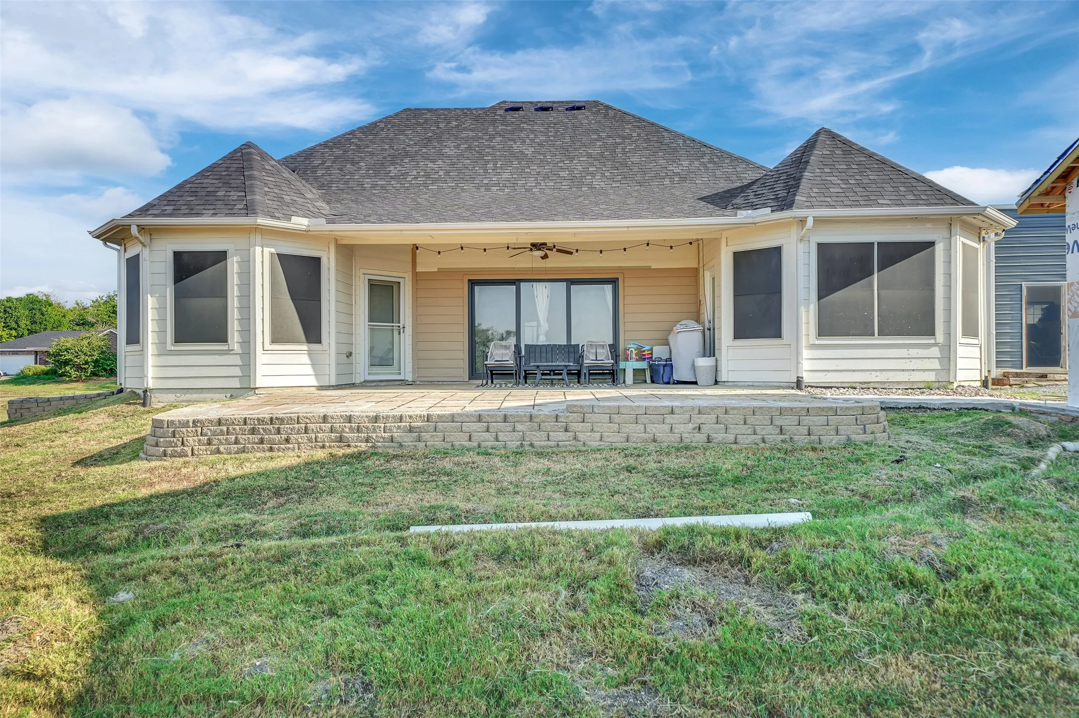 Single Family Residence For Sale in Collin County , 701 Overland Trail, Mc Kinney, Texas 75071, 4 Bedroom, 3 Bathroom, 3 Garage spaces, 2,433 Sqft, built in 2016, mls#21374632, Real Estate Agent in Mc Kinney, Homes For Sale in Collin county, Homes For Sale in Mc Kinney, Realtor in Mc Kinney Texas, Real Estate Brokerage Independent Realty Texas, Luminita Cordes Realtor