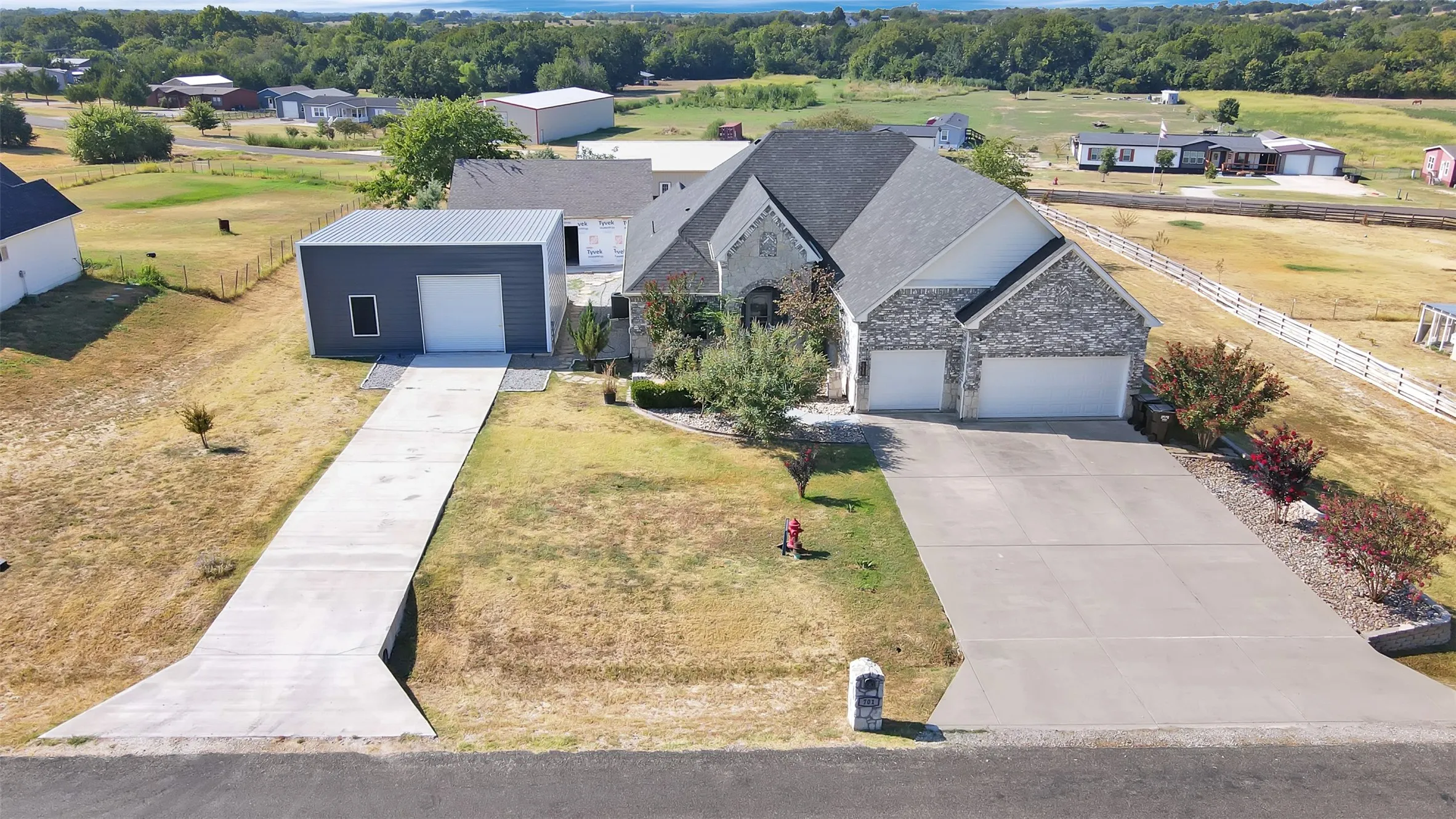 Single Family Residence For Sale in Collin County , 701 Overland Trail, Mc Kinney, Texas 75071, 4 Bedroom, 3 Bathroom, 3 Garage spaces, 2,433 Sqft, built in 2016, mls#21374632, Real Estate Agent in Mc Kinney, Homes For Sale in Collin county, Homes For Sale in Mc Kinney, Realtor in Mc Kinney Texas, Real Estate Brokerage Independent Realty Texas, Luminita Cordes Realtor