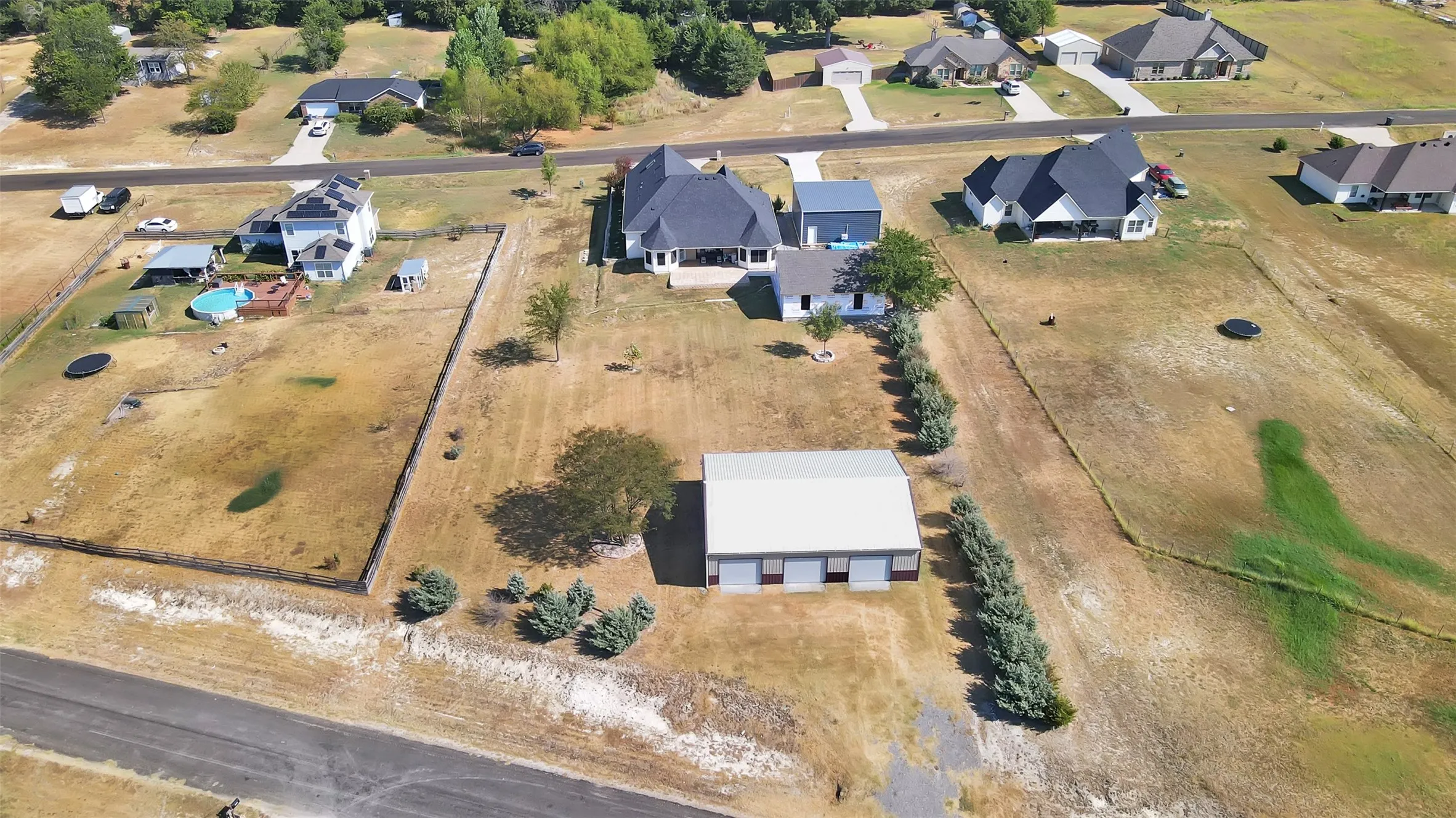 Single Family Residence For Sale in Collin County , 701 Overland Trail, Mc Kinney, Texas 75071, 4 Bedroom, 3 Bathroom, 3 Garage spaces, 2,433 Sqft, built in 2016, mls#21374632, Real Estate Agent in Mc Kinney, Homes For Sale in Collin county, Homes For Sale in Mc Kinney, Realtor in Mc Kinney Texas, Real Estate Brokerage Independent Realty Texas, Luminita Cordes Realtor