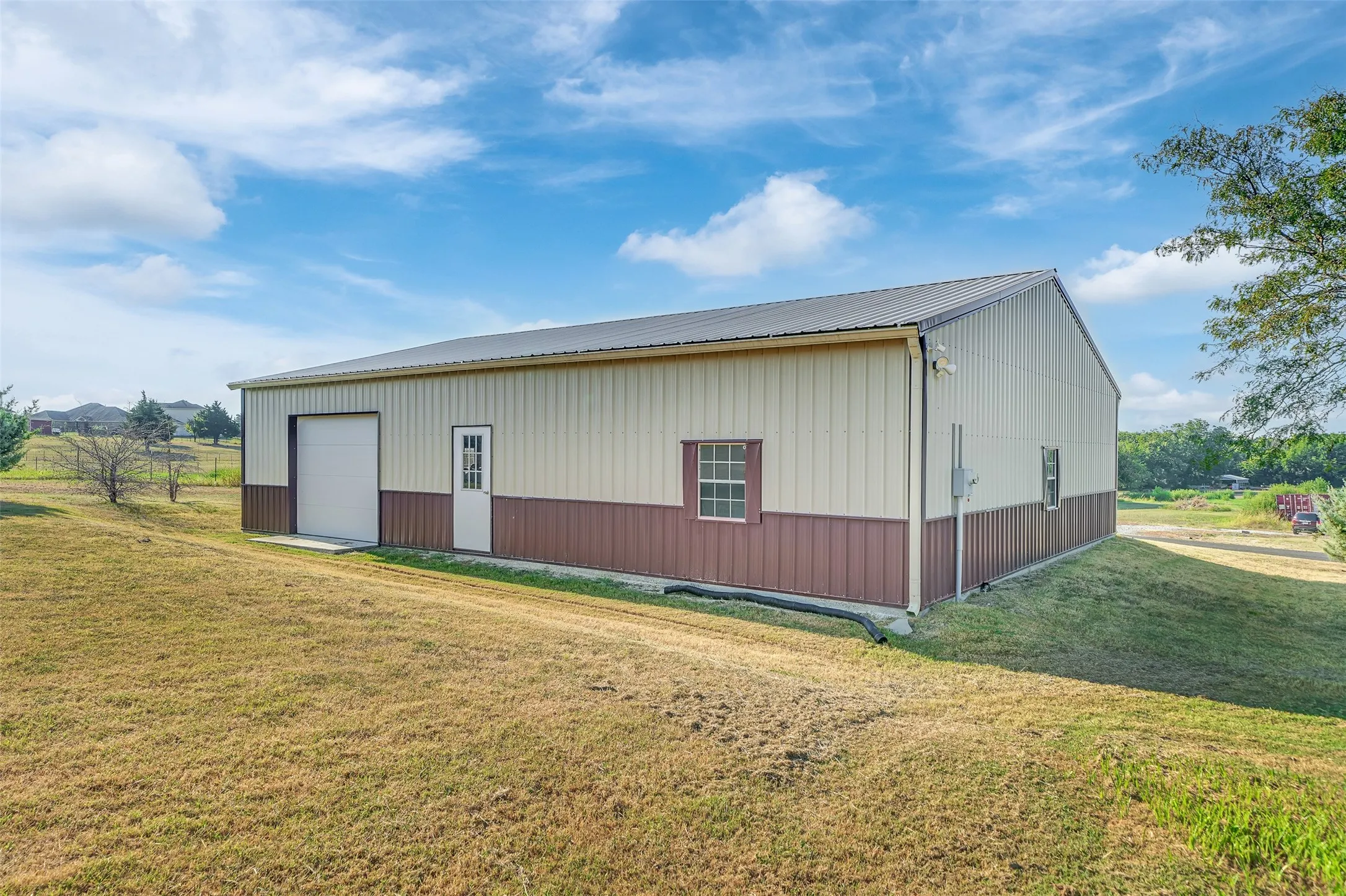 Single Family Residence For Sale in Collin County , 701 Overland Trail, Mc Kinney, Texas 75071, 4 Bedroom, 3 Bathroom, 3 Garage spaces, 2,433 Sqft, built in 2016, mls#21374632, Real Estate Agent in Mc Kinney, Homes For Sale in Collin county, Homes For Sale in Mc Kinney, Realtor in Mc Kinney Texas, Real Estate Brokerage Independent Realty Texas, Luminita Cordes Realtor