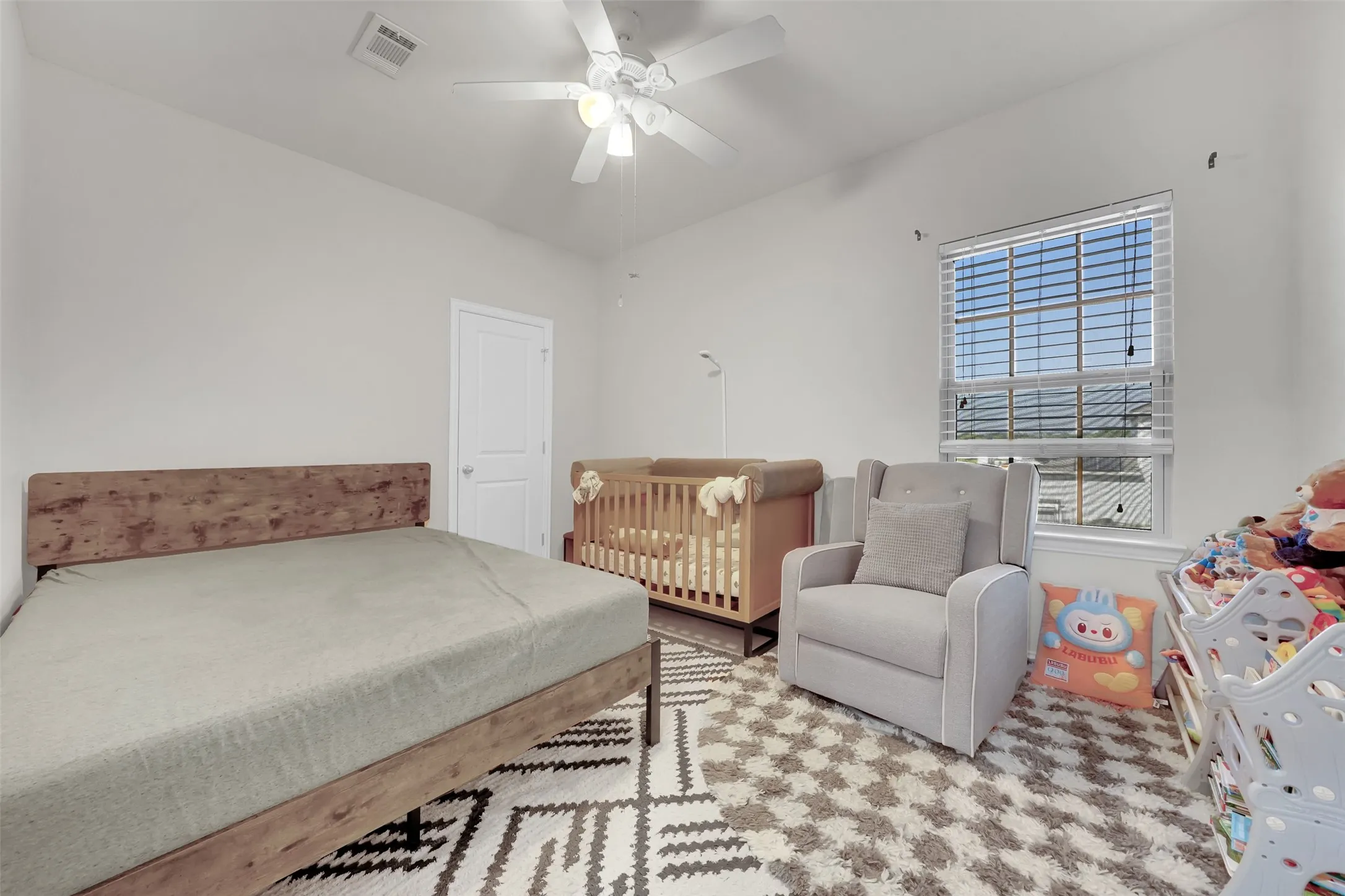 Single Family Residence For Sale in Collin County , 701 Overland Trail, Mc Kinney, Texas 75071, 4 Bedroom, 3 Bathroom, 3 Garage spaces, 2,433 Sqft, built in 2016, mls#21374632, Real Estate Agent in Mc Kinney, Homes For Sale in Collin county, Homes For Sale in Mc Kinney, Realtor in Mc Kinney Texas, Real Estate Brokerage Independent Realty Texas, Luminita Cordes Realtor