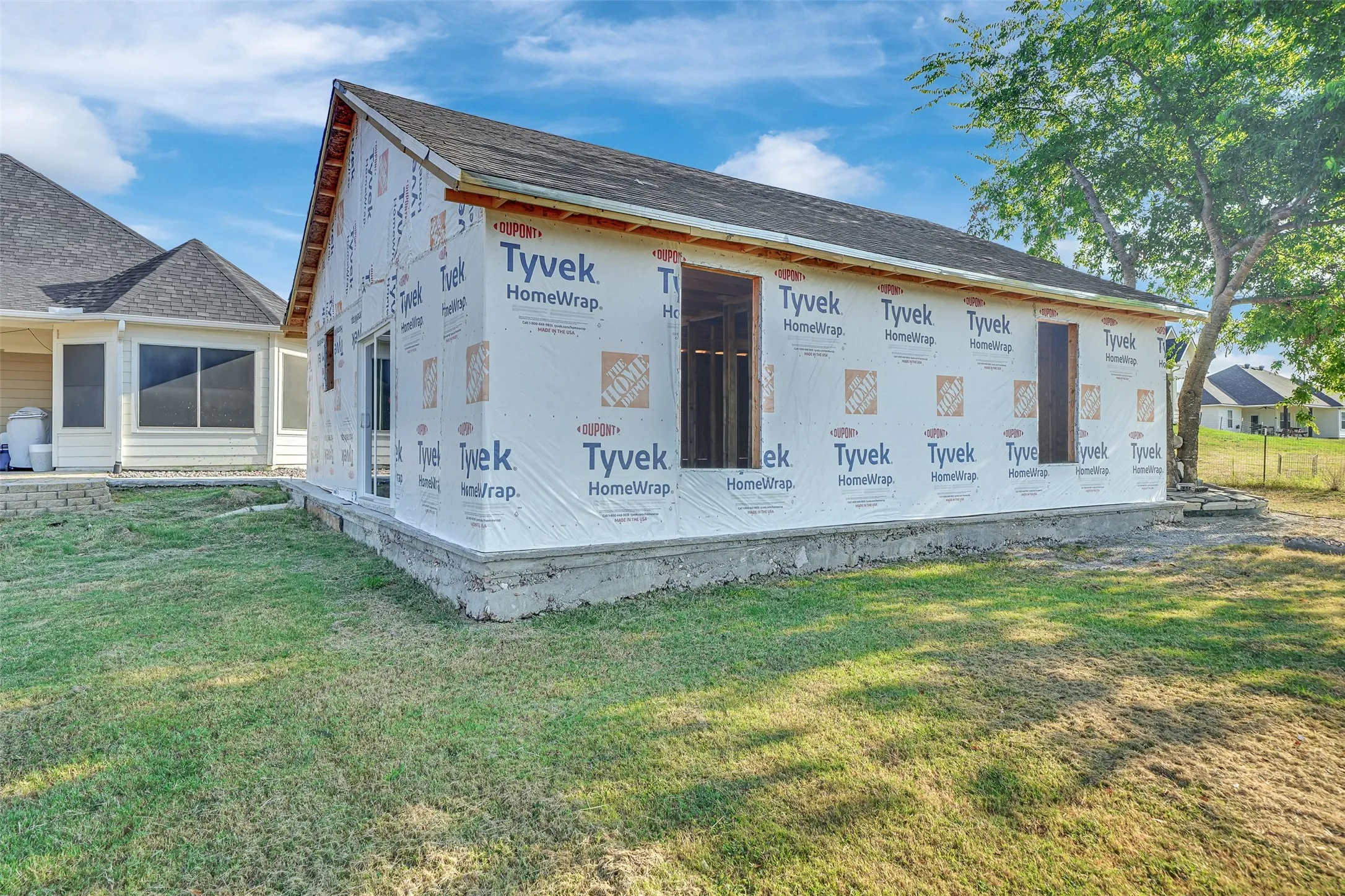 Single Family Residence For Sale in Collin County , 701 Overland Trail, Mc Kinney, Texas 75071, 4 Bedroom, 3 Bathroom, 3 Garage spaces, 2,433 Sqft, built in 2016, mls#21374632, Real Estate Agent in Mc Kinney, Homes For Sale in Collin county, Homes For Sale in Mc Kinney, Realtor in Mc Kinney Texas, Real Estate Brokerage Independent Realty Texas, Luminita Cordes Realtor