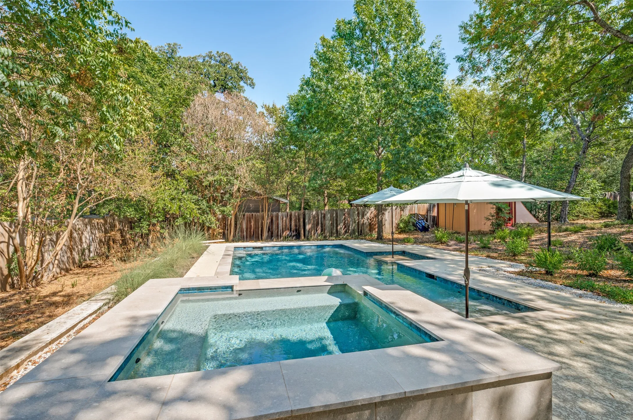 HOT TUB!