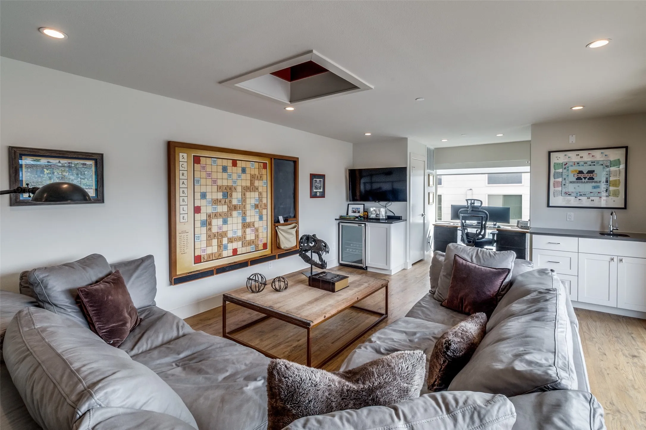 Condominium For Sale in Dallas County , 5907 Lindell Avenue A, Dallas, Texas 75206, 2 Bedroom, 4 Bathroom, 2 Garage spaces, 2,154 Sqft, built in 2017, mls#21380353, Real Estate Agent in Dallas, Homes For Sale in Dallas county, Homes For Sale in Dallas, Realtor in Dallas Texas, Real Estate Brokerage Independent Realty Texas, Luminita Cordes Realtor