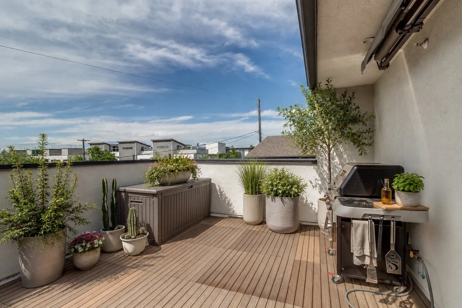 Condominium For Sale in Dallas County , 5907 Lindell Avenue A, Dallas, Texas 75206, 2 Bedroom, 4 Bathroom, 2 Garage spaces, 2,154 Sqft, built in 2017, mls#21380353, Real Estate Agent in Dallas, Homes For Sale in Dallas county, Homes For Sale in Dallas, Realtor in Dallas Texas, Real Estate Brokerage Independent Realty Texas, Luminita Cordes Realtor