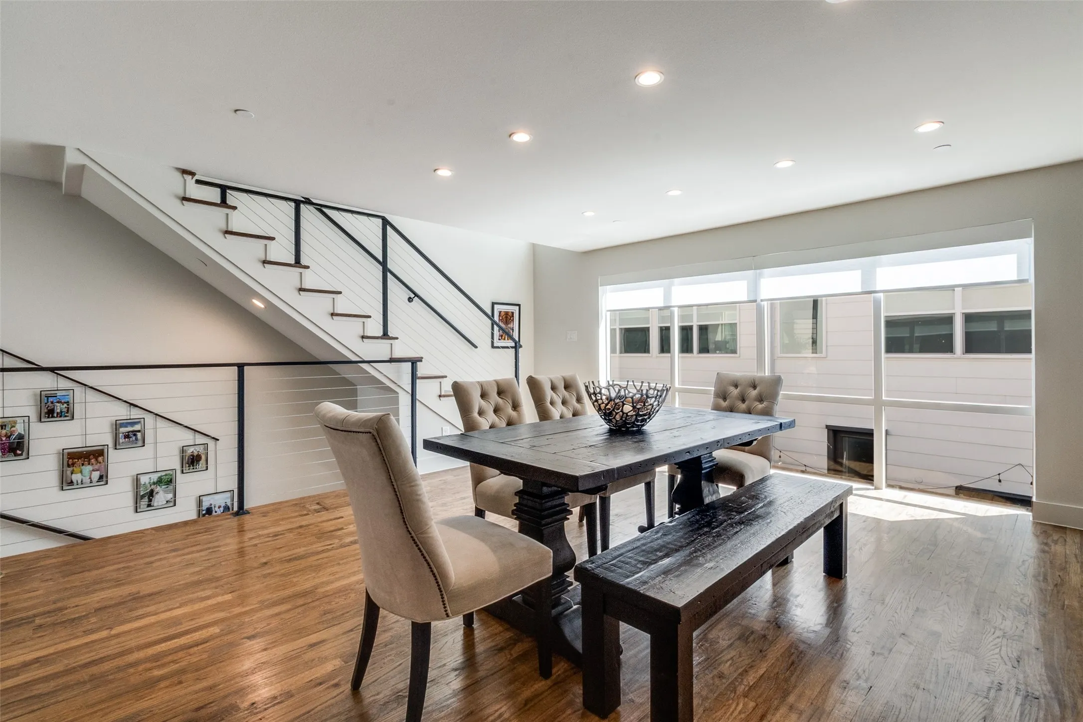 Condominium For Sale in Dallas County , 5907 Lindell Avenue A, Dallas, Texas 75206, 2 Bedroom, 4 Bathroom, 2 Garage spaces, 2,154 Sqft, built in 2017, mls#21380353, Real Estate Agent in Dallas, Homes For Sale in Dallas county, Homes For Sale in Dallas, Realtor in Dallas Texas, Real Estate Brokerage Independent Realty Texas, Luminita Cordes Realtor