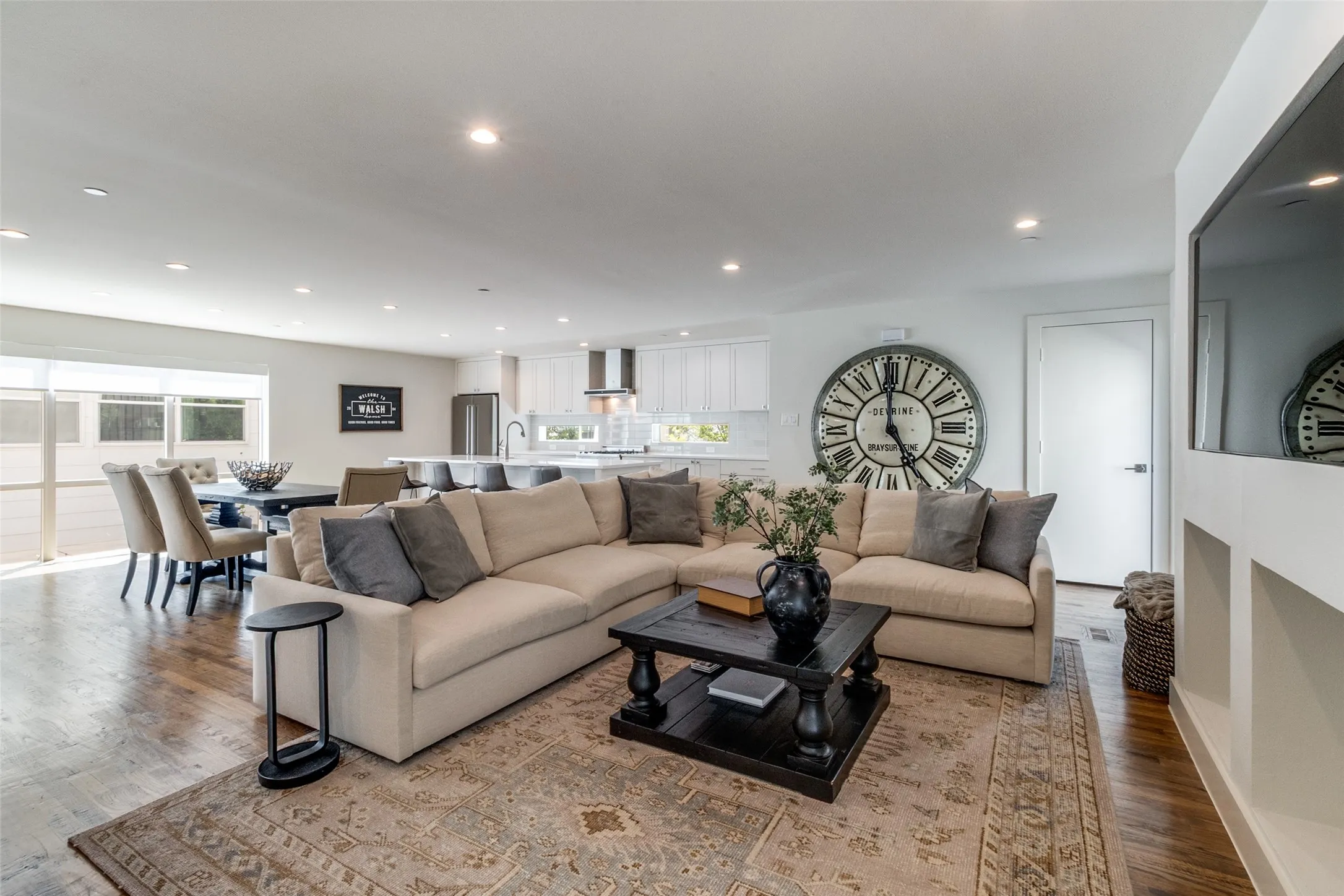 Condominium For Sale in Dallas County , 5907 Lindell Avenue A, Dallas, Texas 75206, 2 Bedroom, 4 Bathroom, 2 Garage spaces, 2,154 Sqft, built in 2017, mls#21380353, Real Estate Agent in Dallas, Homes For Sale in Dallas county, Homes For Sale in Dallas, Realtor in Dallas Texas, Real Estate Brokerage Independent Realty Texas, Luminita Cordes Realtor