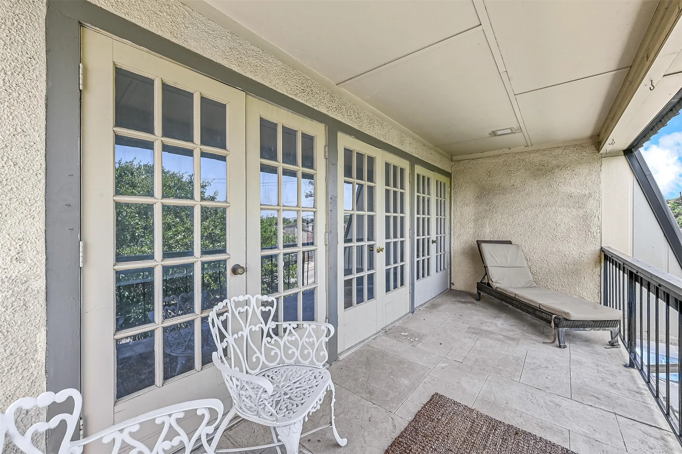 Townhouse For Rent in Dallas County , 8560 Park Lane 106, Dallas, Texas 75231, 3 Bedroom, 3 Bathroom, 2 Garage spaces, 2,551 Sqft, built in 1974, mls#21380331, Real Estate Agent in Dallas, Homes For Rent in Dallas county, Homes For Rent in Dallas, Realtor in Dallas Texas, Real Estate Brokerage Independent Realty Texas, Luminita Cordes Realtor