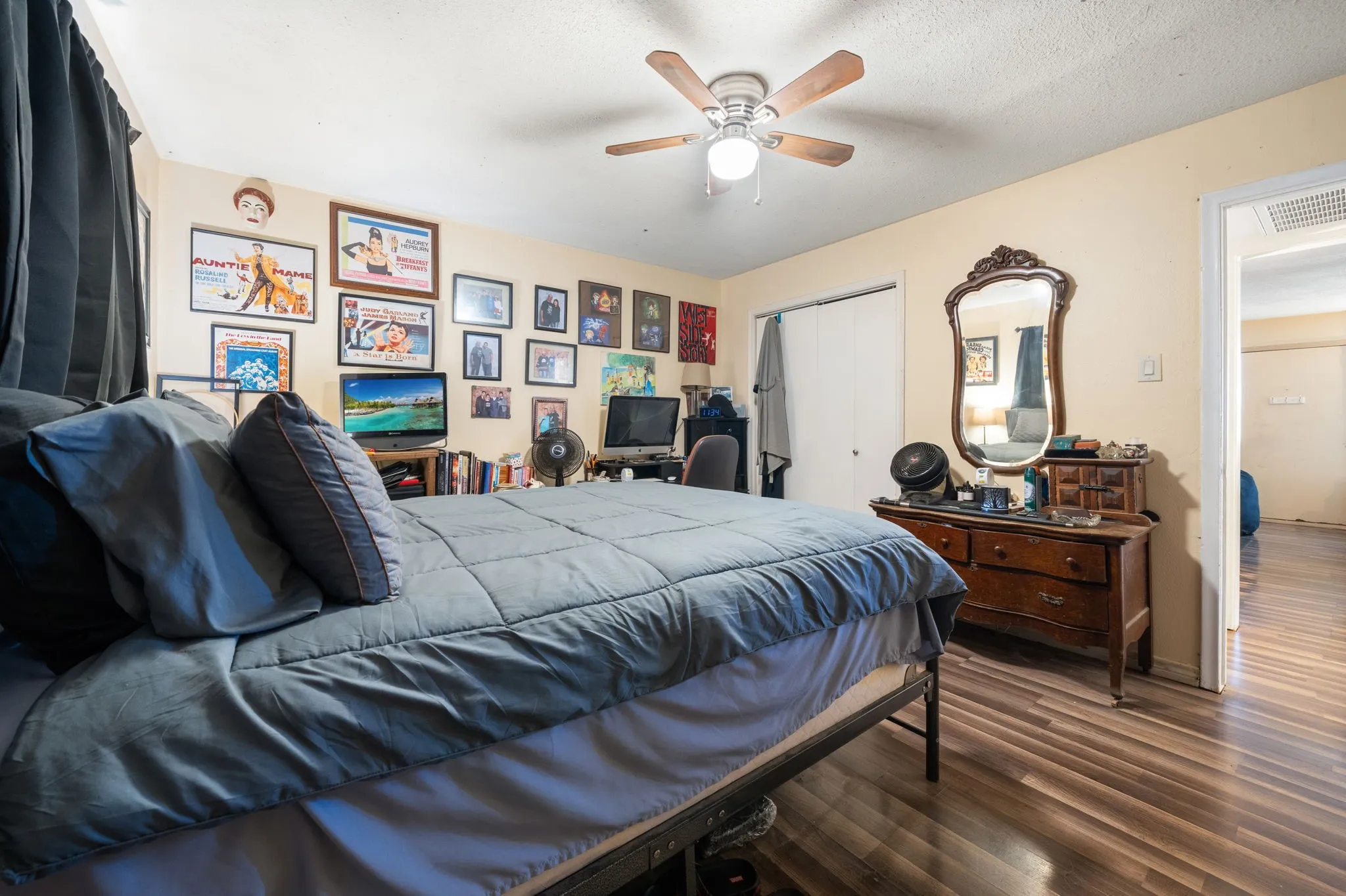 Condominium For Sale in Dallas County , 5001 Bowser Avenue 115, Dallas, Texas 75209, 1 Bedroom, 1 Bathroom, Garage spaces, 617 Sqft, built in 1962, mls#21358968, Real Estate Agent in Dallas, Homes For Sale in Dallas county, Homes For Sale in Dallas, Realtor in Dallas Texas, Real Estate Brokerage Independent Realty Texas, Luminita Cordes Realtor