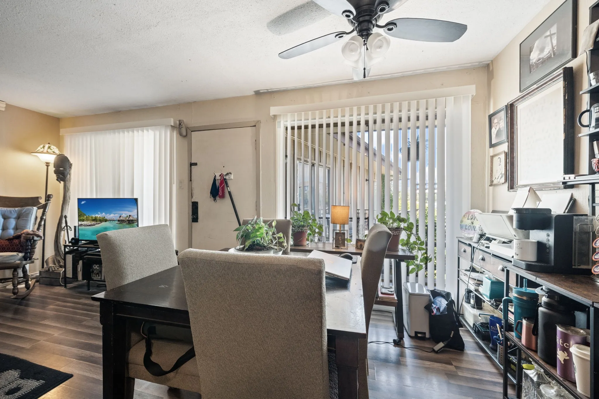 Condominium For Sale in Dallas County , 5001 Bowser Avenue 115, Dallas, Texas 75209, 1 Bedroom, 1 Bathroom, Garage spaces, 617 Sqft, built in 1962, mls#21358968, Real Estate Agent in Dallas, Homes For Sale in Dallas county, Homes For Sale in Dallas, Realtor in Dallas Texas, Real Estate Brokerage Independent Realty Texas, Luminita Cordes Realtor