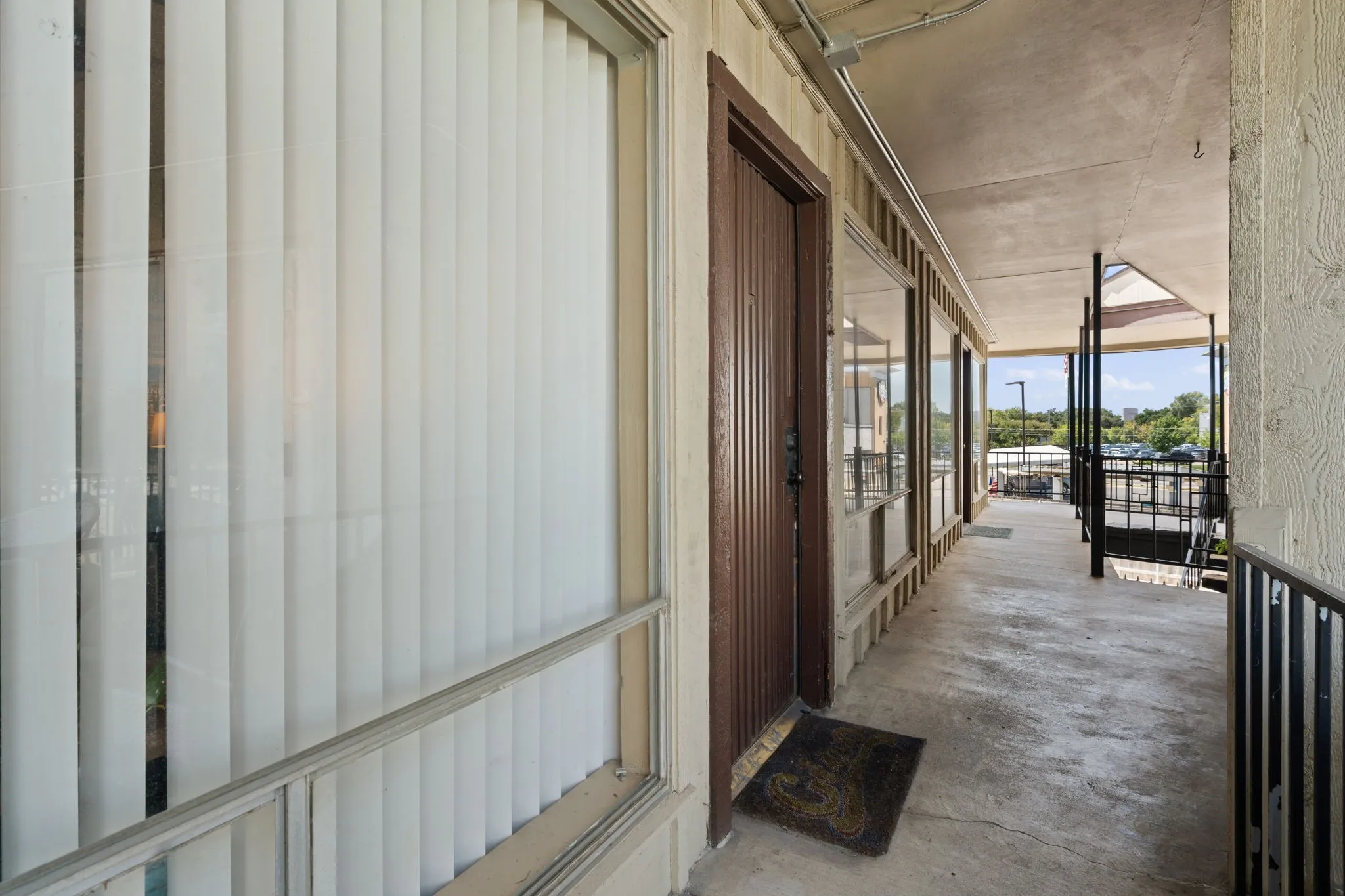 Condominium For Sale in Dallas County , 5001 Bowser Avenue 115, Dallas, Texas 75209, 1 Bedroom, 1 Bathroom, Garage spaces, 617 Sqft, built in 1962, mls#21358968, Real Estate Agent in Dallas, Homes For Sale in Dallas county, Homes For Sale in Dallas, Realtor in Dallas Texas, Real Estate Brokerage Independent Realty Texas, Luminita Cordes Realtor