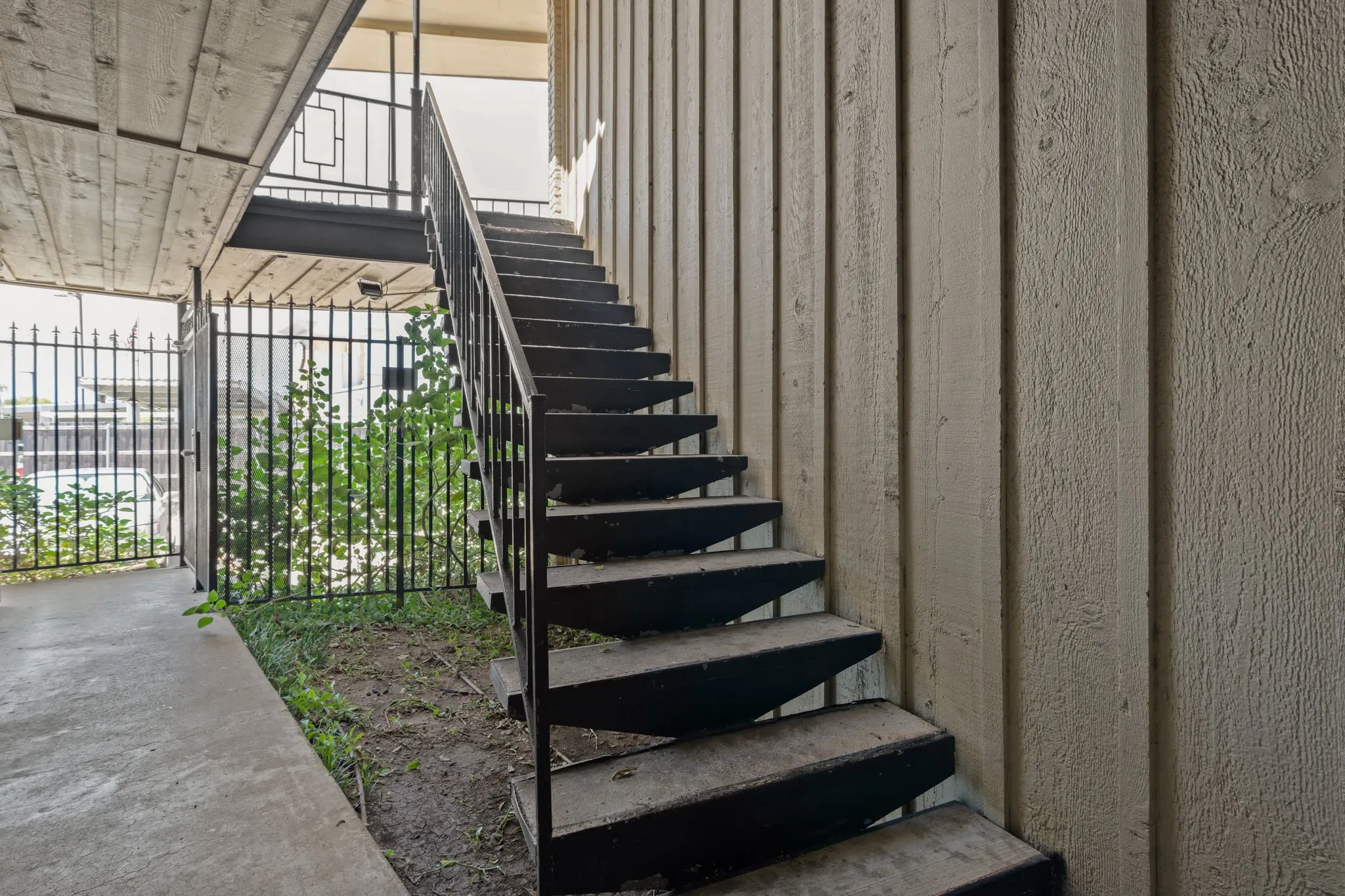 Condominium For Sale in Dallas County , 5001 Bowser Avenue 115, Dallas, Texas 75209, 1 Bedroom, 1 Bathroom, Garage spaces, 617 Sqft, built in 1962, mls#21358968, Real Estate Agent in Dallas, Homes For Sale in Dallas county, Homes For Sale in Dallas, Realtor in Dallas Texas, Real Estate Brokerage Independent Realty Texas, Luminita Cordes Realtor