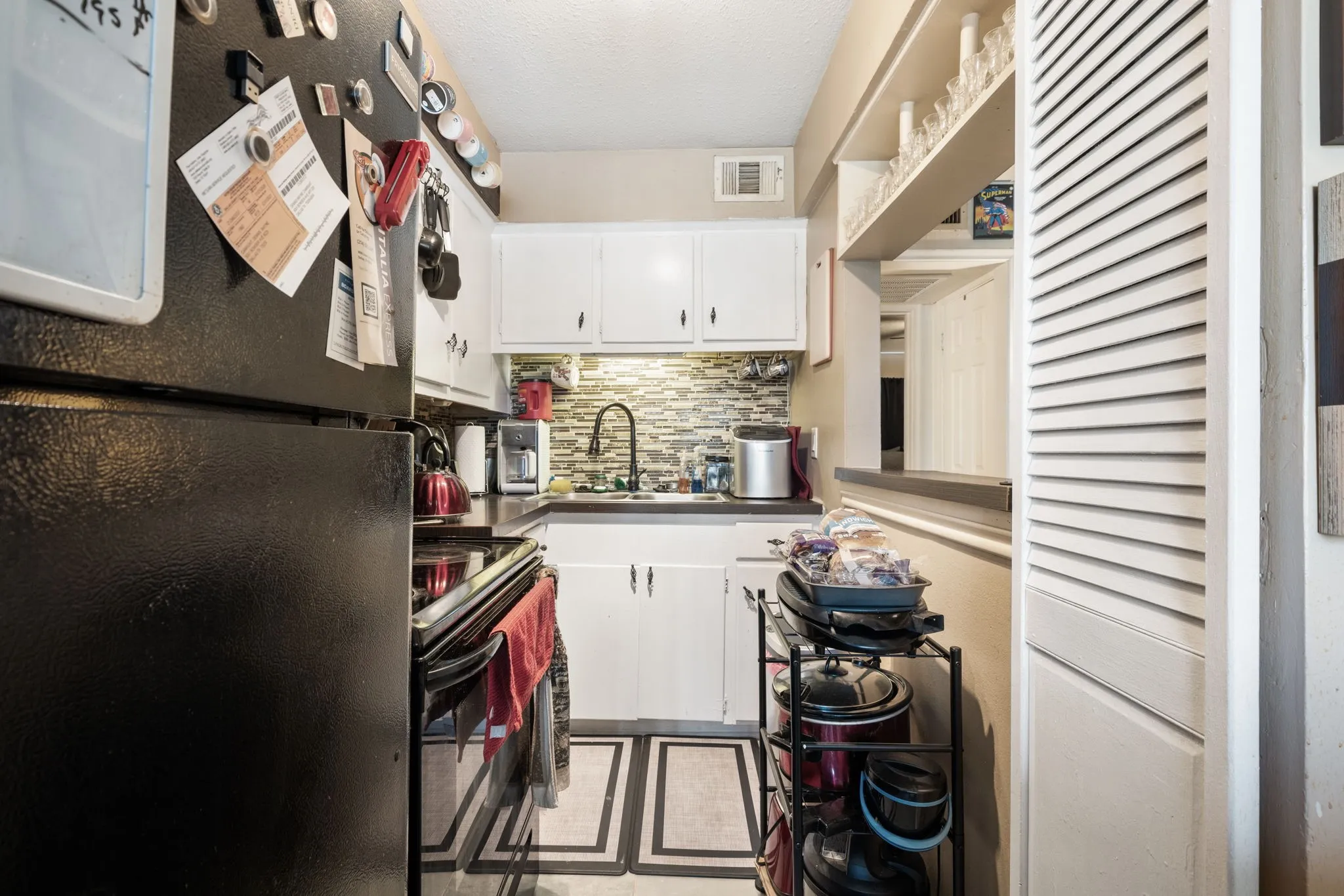 Condominium For Sale in Dallas County , 5001 Bowser Avenue 115, Dallas, Texas 75209, 1 Bedroom, 1 Bathroom, Garage spaces, 617 Sqft, built in 1962, mls#21358968, Real Estate Agent in Dallas, Homes For Sale in Dallas county, Homes For Sale in Dallas, Realtor in Dallas Texas, Real Estate Brokerage Independent Realty Texas, Luminita Cordes Realtor