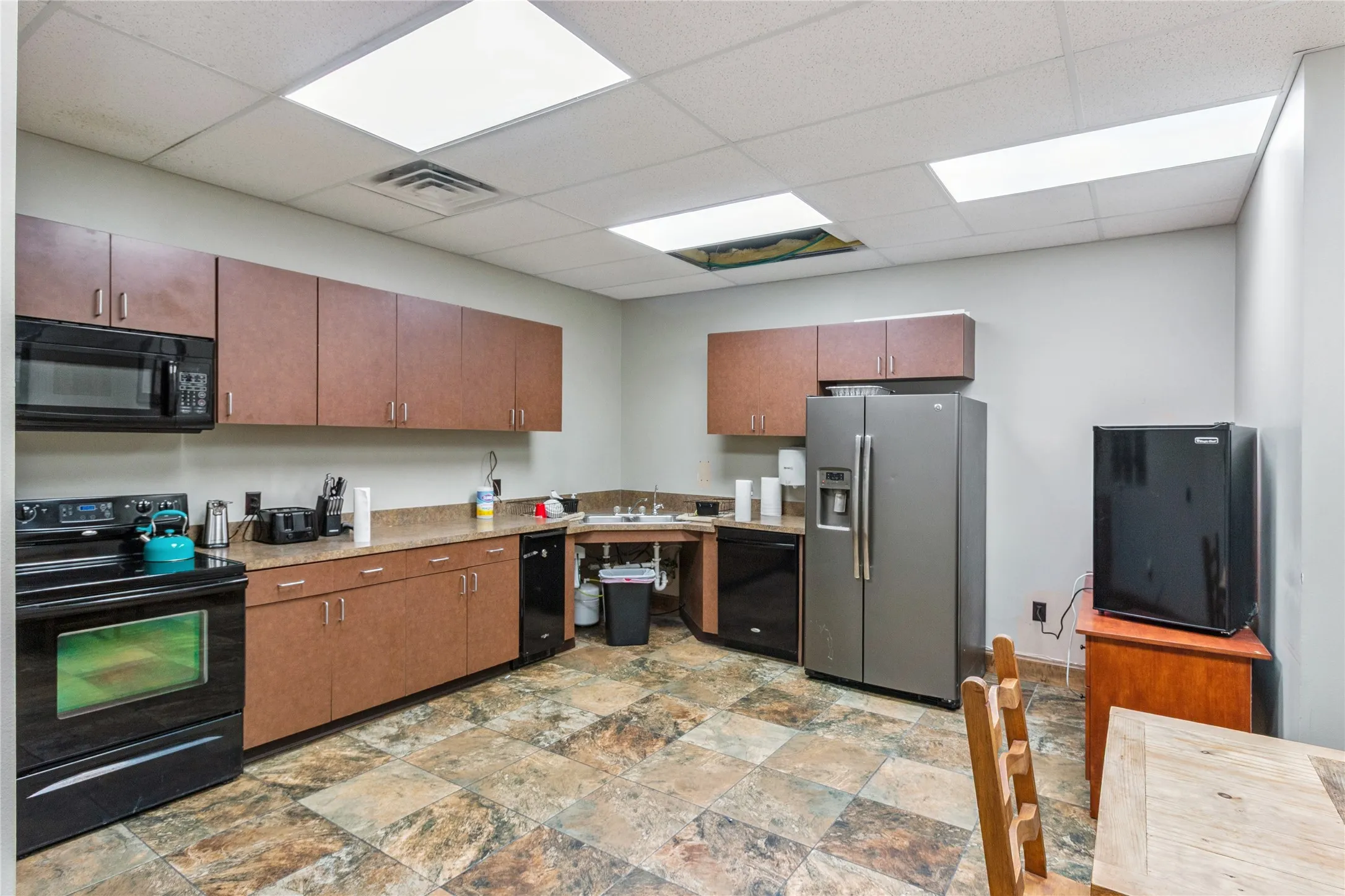 Industrial For Rent in Parker County , 1995 Ranger Highway, Weatherford, Texas 76088, 0, 0, Garage spaces, 0 Sqft, built in 2011, mls#21371177, Real Estate Agent in Weatherford, Homes For Rent in Parker county, Homes For Rent in Weatherford, Realtor in Weatherford Texas, Real Estate Brokerage Independent Realty Texas, Luminita Cordes Realtor