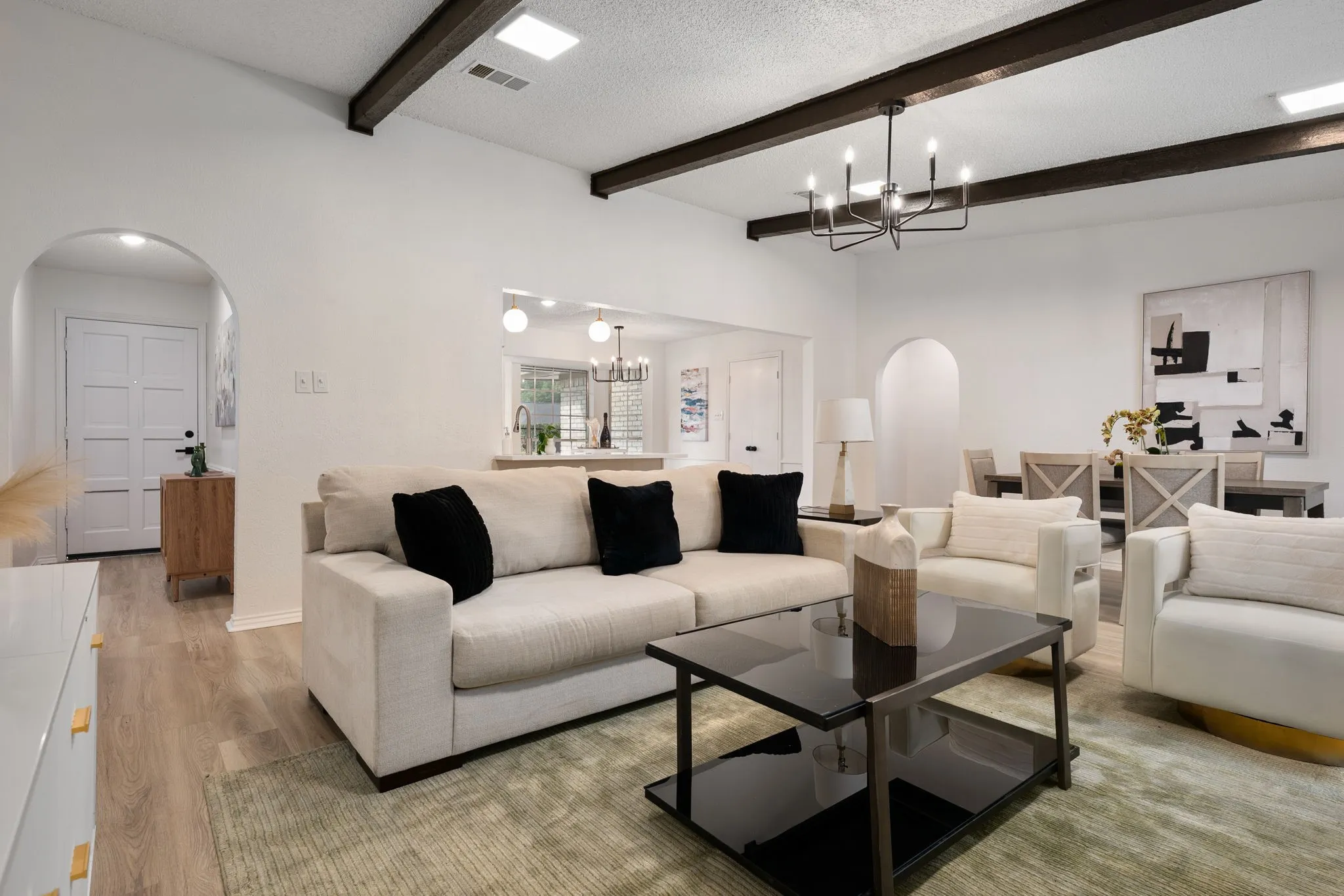 Single Family Residence For Sale in Tarrant County , 3204 Ashford Avenue, Fort Worth, Texas 76133, 3 Bedroom, 2 Bathroom, 2 Garage spaces, 1,588 Sqft, built in 1975, mls#21375253, Real Estate Agent in Fort Worth, Homes For Sale in Tarrant county, Homes For Sale in Fort Worth, Realtor in Fort Worth Texas, Real Estate Brokerage Independent Realty Texas, Luminita Cordes Realtor