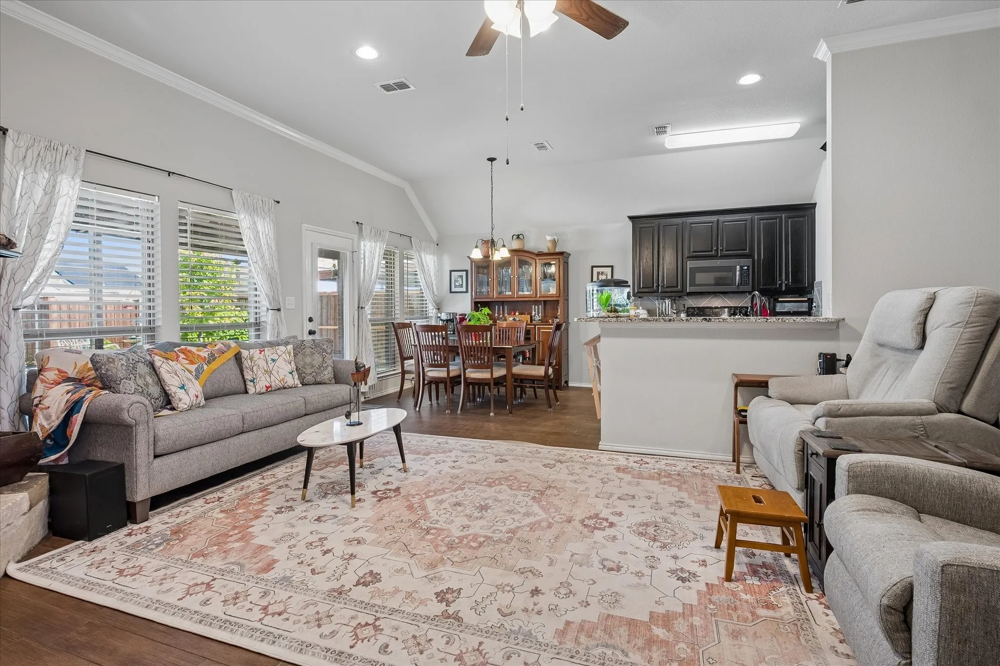 Single Family Residence For Sale in Rockwall County , 8821 Davis Street, Rowlett, Texas 75088, 4 Bedroom, 2 Bathroom, 2 Garage spaces, 1,953 Sqft, built in 2017, mls#21377939, Real Estate Agent in Rowlett, Homes For Sale in Rockwall county, Homes For Sale in Rowlett, Realtor in Rowlett Texas, Real Estate Brokerage Independent Realty Texas, Luminita Cordes Realtor