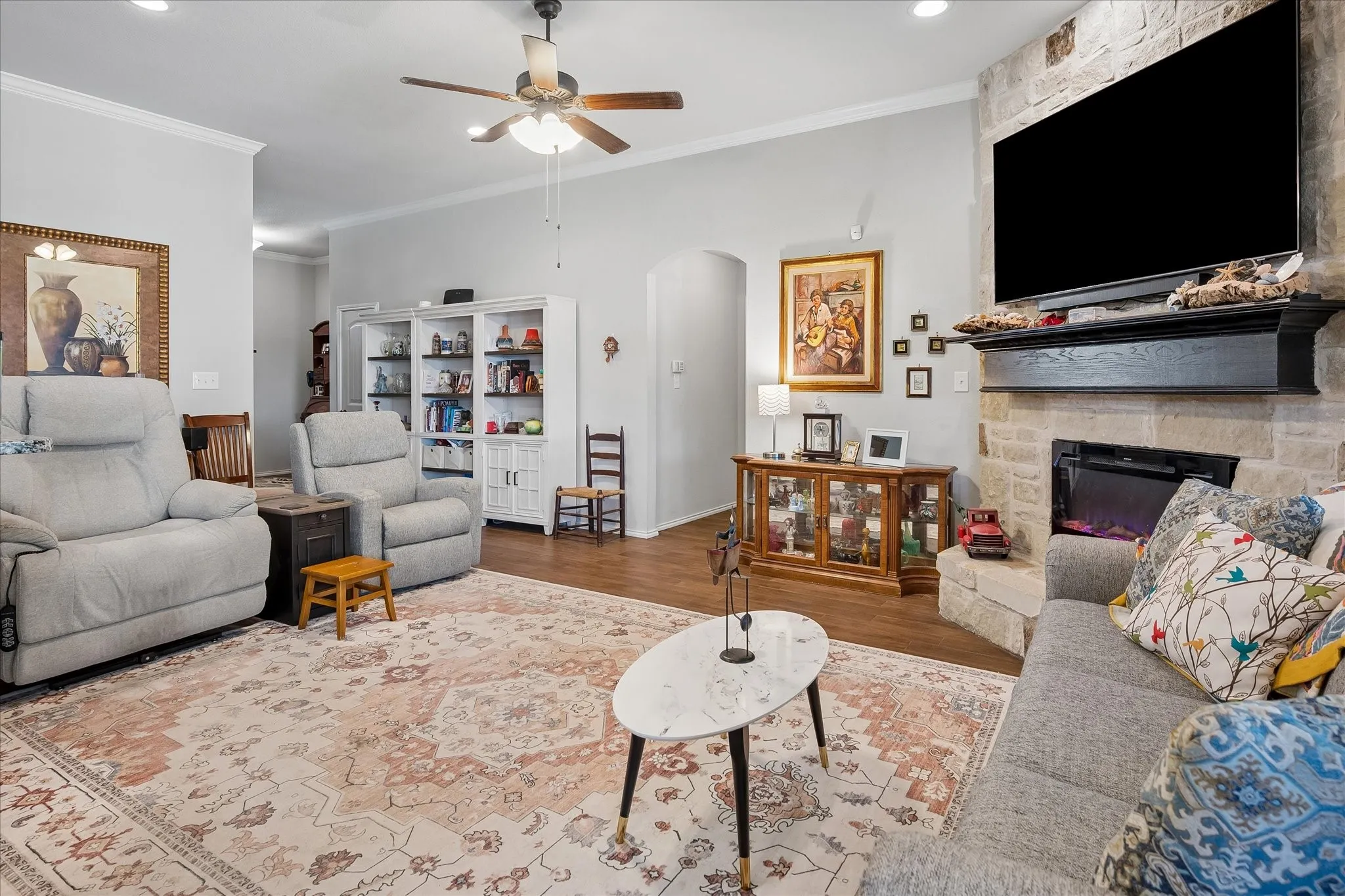 Single Family Residence For Sale in Rockwall County , 8821 Davis Street, Rowlett, Texas 75088, 4 Bedroom, 2 Bathroom, 2 Garage spaces, 1,953 Sqft, built in 2017, mls#21377939, Real Estate Agent in Rowlett, Homes For Sale in Rockwall county, Homes For Sale in Rowlett, Realtor in Rowlett Texas, Real Estate Brokerage Independent Realty Texas, Luminita Cordes Realtor