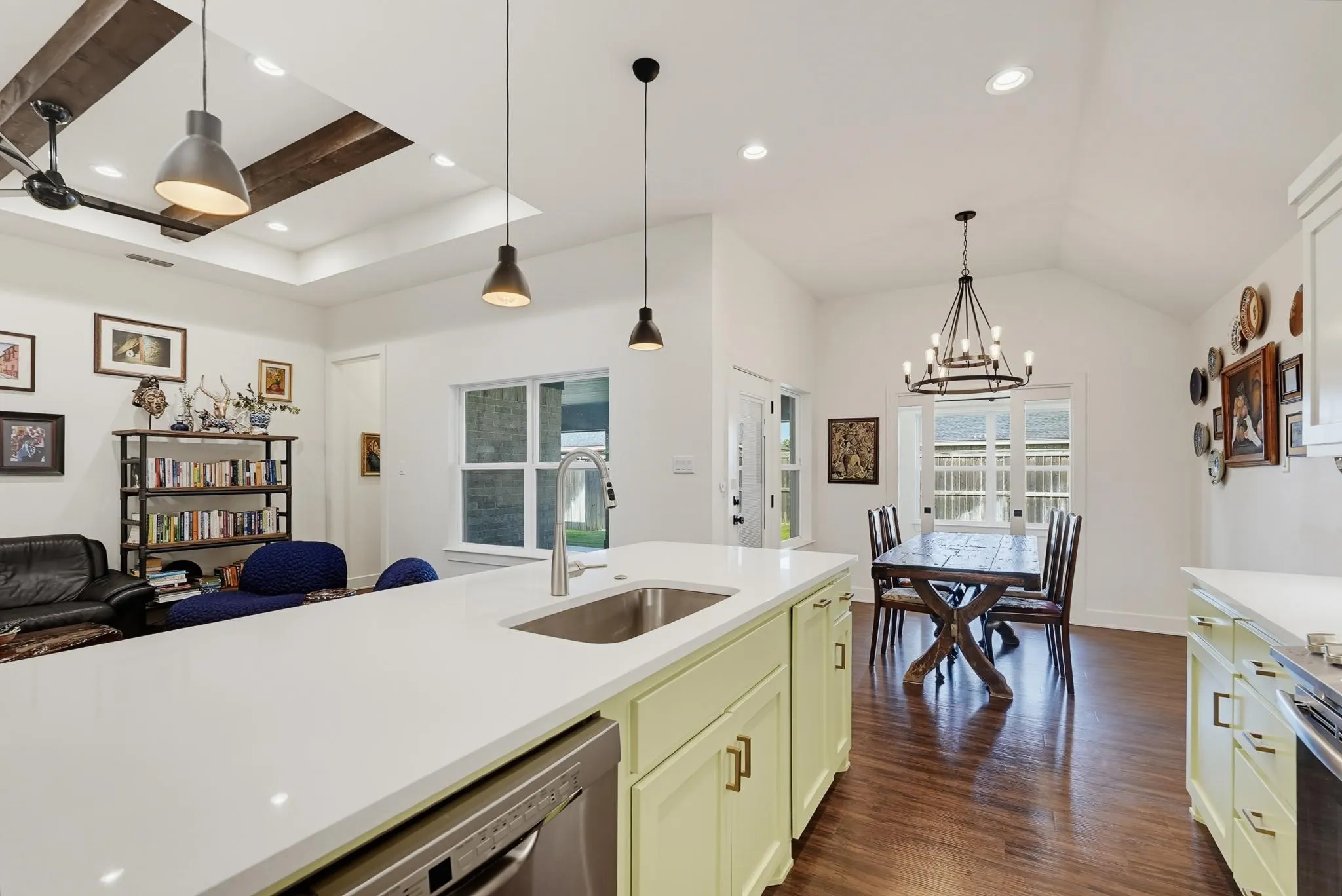Single Family Residence For Rent in Taylor County , 6518 Stadium Drive, Abilene, Texas 79606, 3 Bedroom, 2 Bathroom, 2 Garage spaces, 1,717 Sqft, built in 2020, mls#21375959, Real Estate Agent in Abilene, Homes For Rent in Taylor county, Homes For Rent in Abilene, Realtor in Abilene Texas, Real Estate Brokerage Independent Realty Texas, Luminita Cordes Realtor