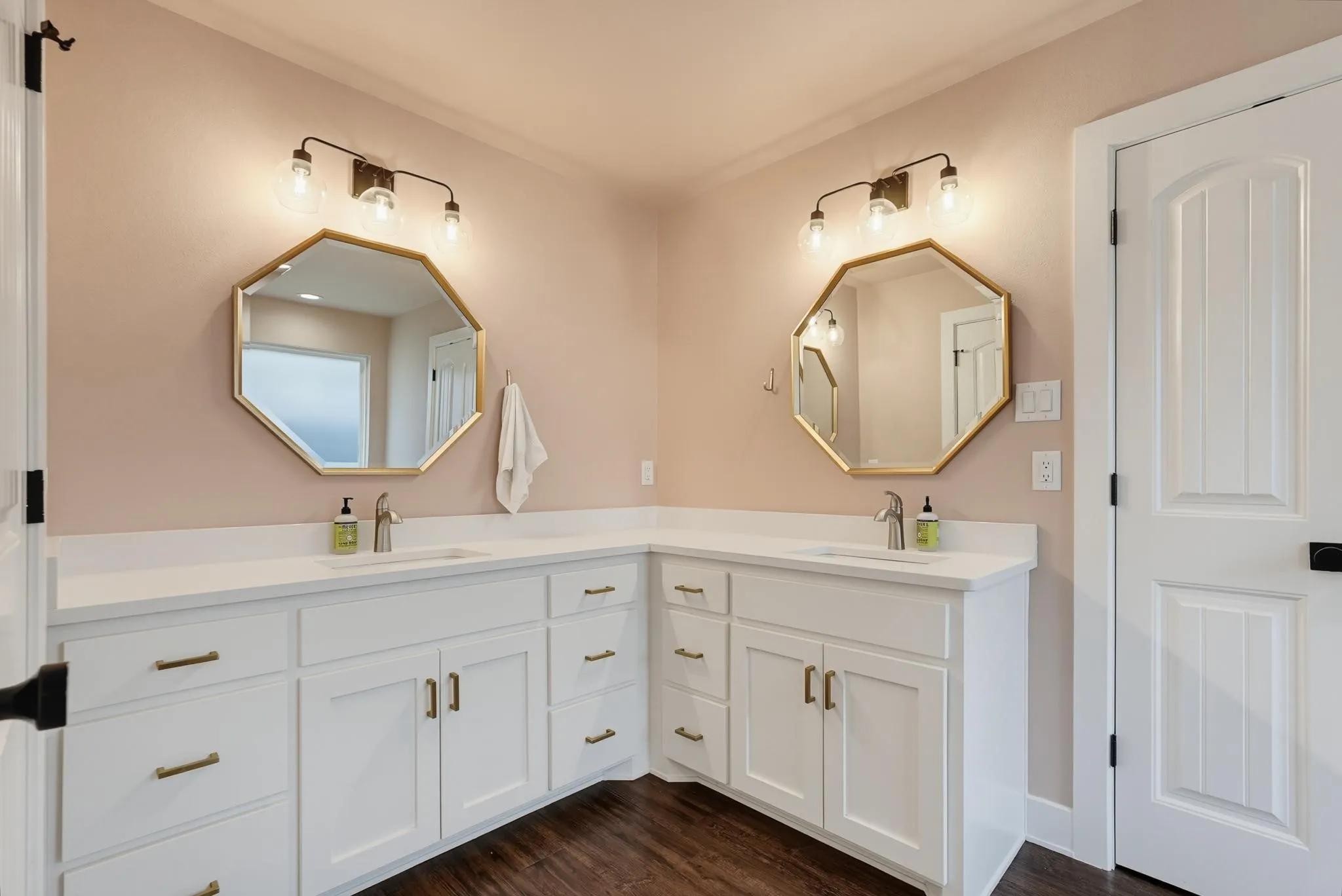 Single Family Residence For Rent in Taylor County , 6518 Stadium Drive, Abilene, Texas 79606, 3 Bedroom, 2 Bathroom, 2 Garage spaces, 1,717 Sqft, built in 2020, mls#21375959, Real Estate Agent in Abilene, Homes For Rent in Taylor county, Homes For Rent in Abilene, Realtor in Abilene Texas, Real Estate Brokerage Independent Realty Texas, Luminita Cordes Realtor